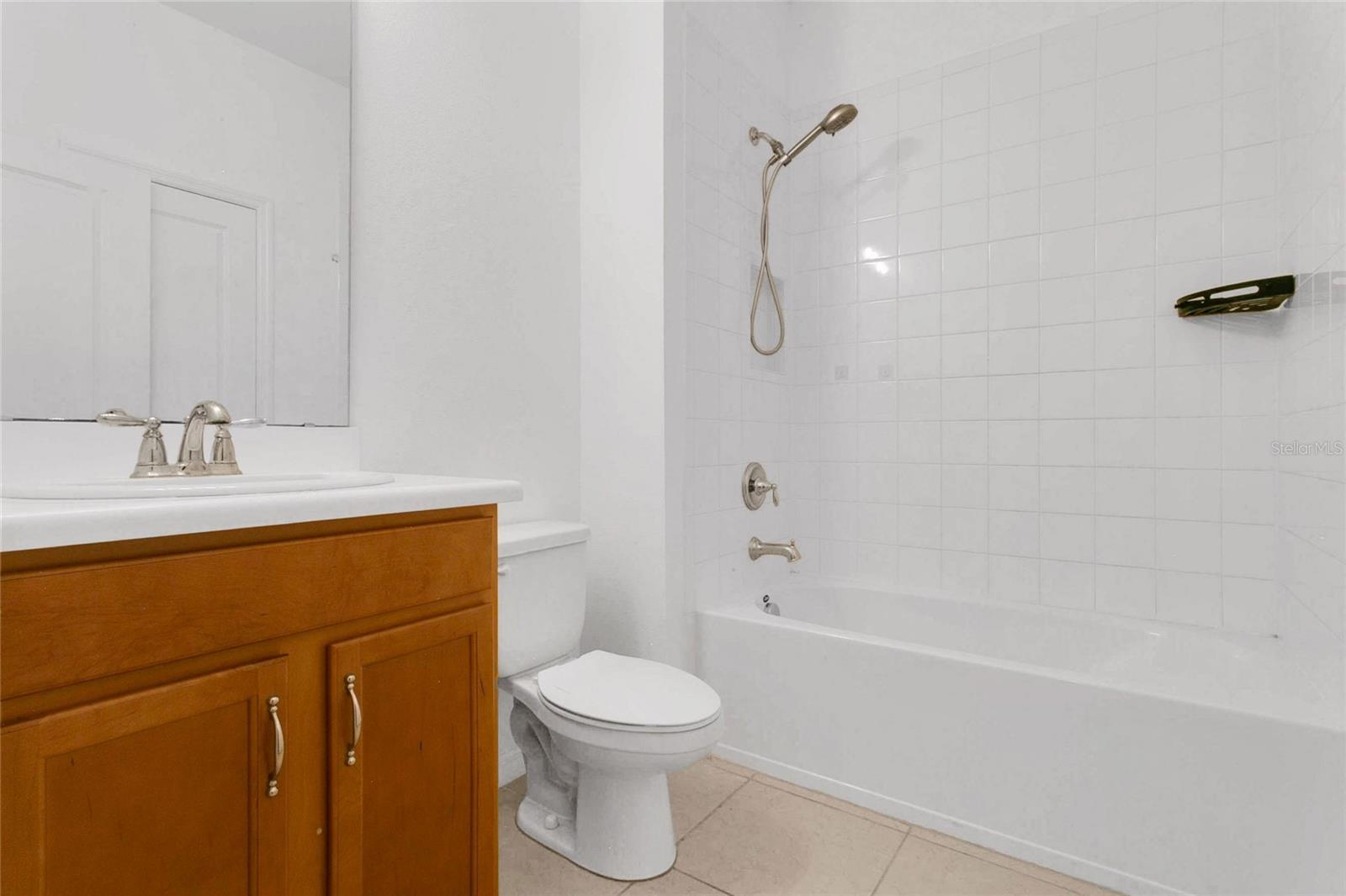 LAKESIDE PH 2 - Residential Lease