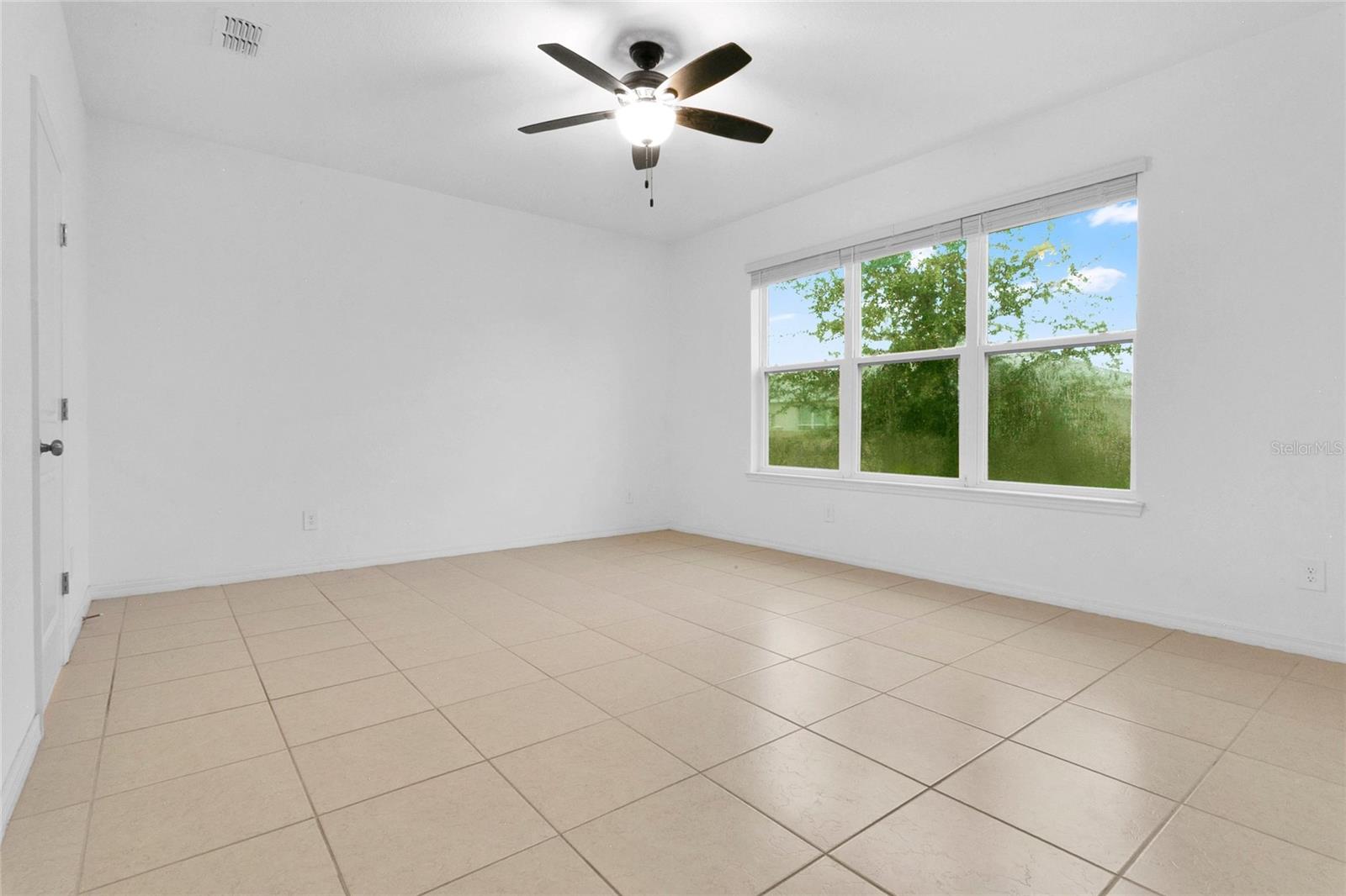 LAKESIDE PH 2 - Residential Lease