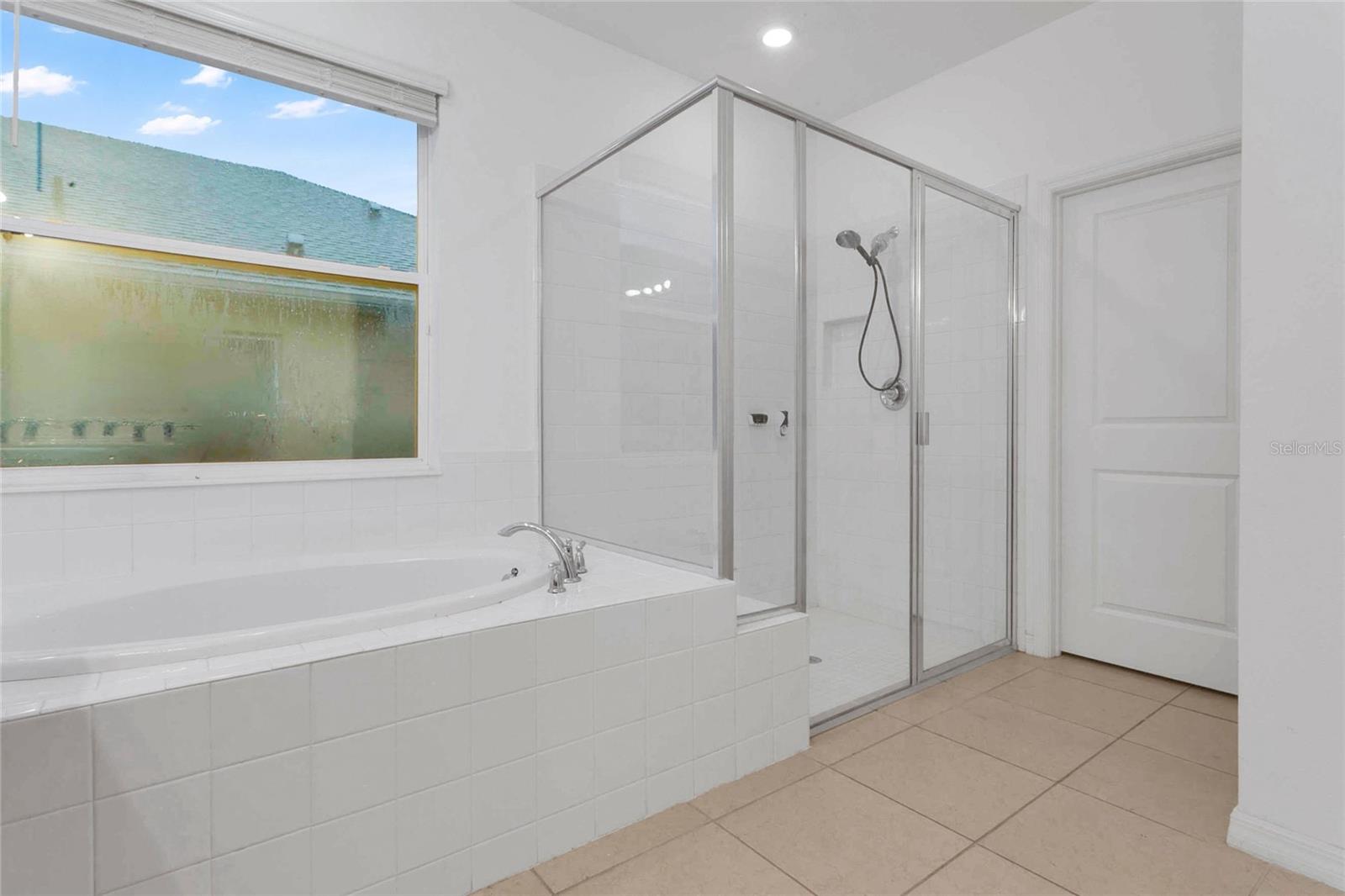 LAKESIDE PH 2 - Residential Lease