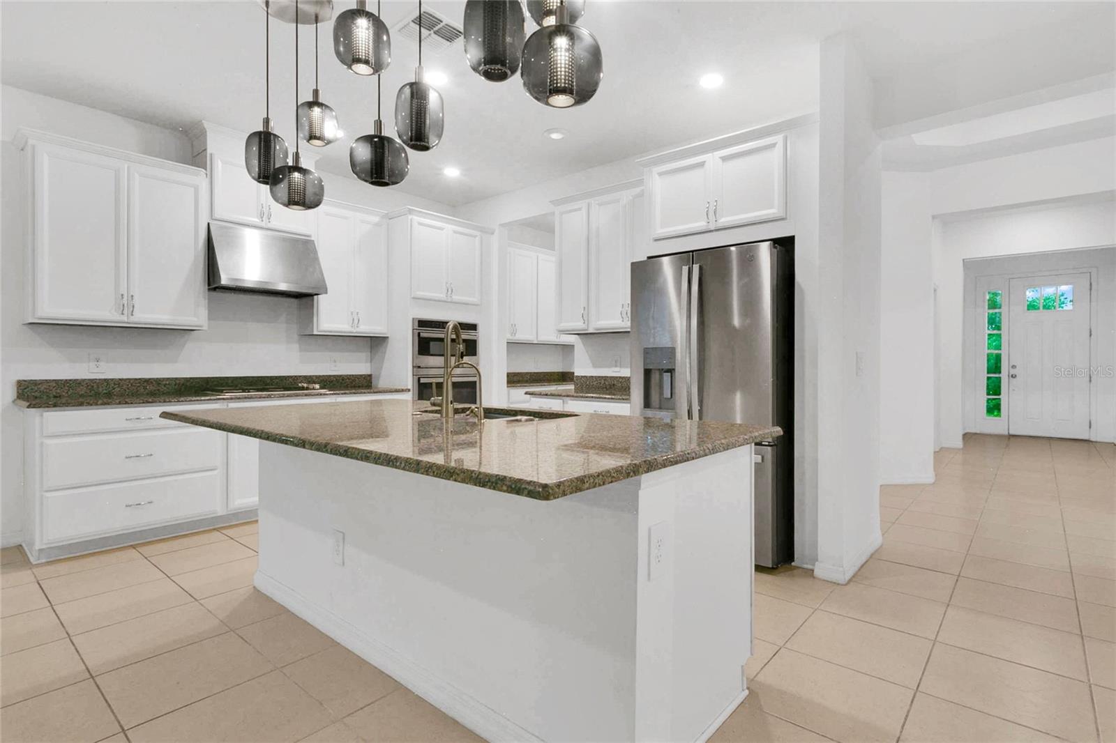 LAKESIDE PH 2 - Residential Lease