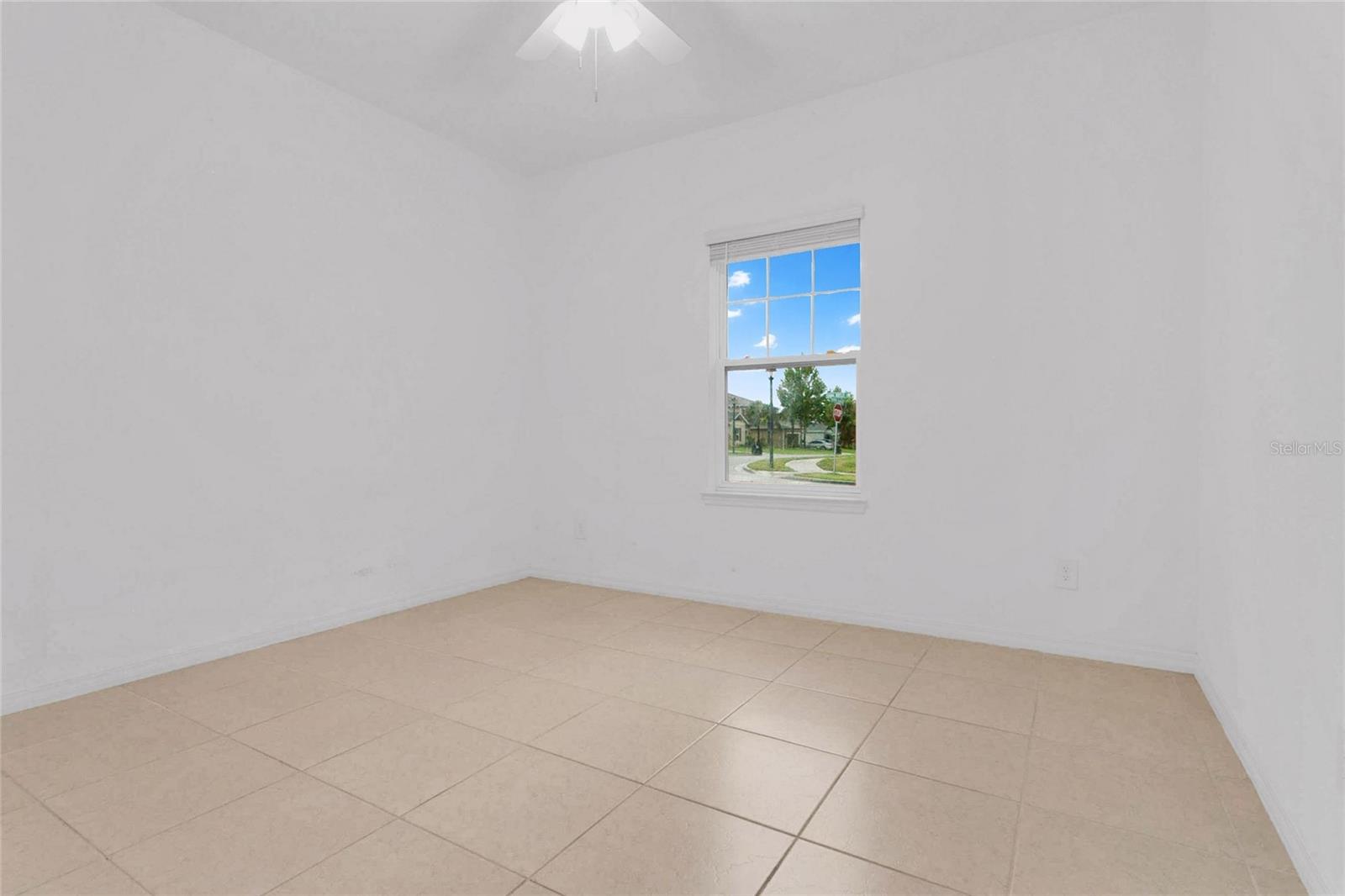 LAKESIDE PH 2 - Residential Lease