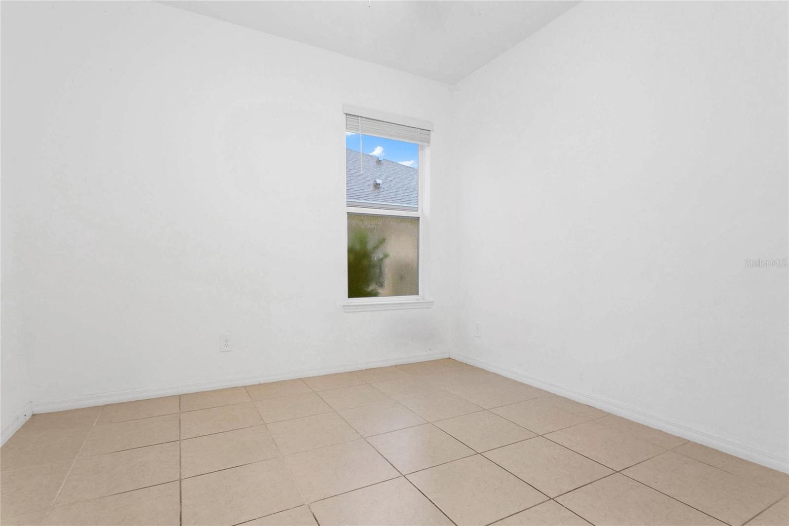 LAKESIDE PH 2 - Residential Lease