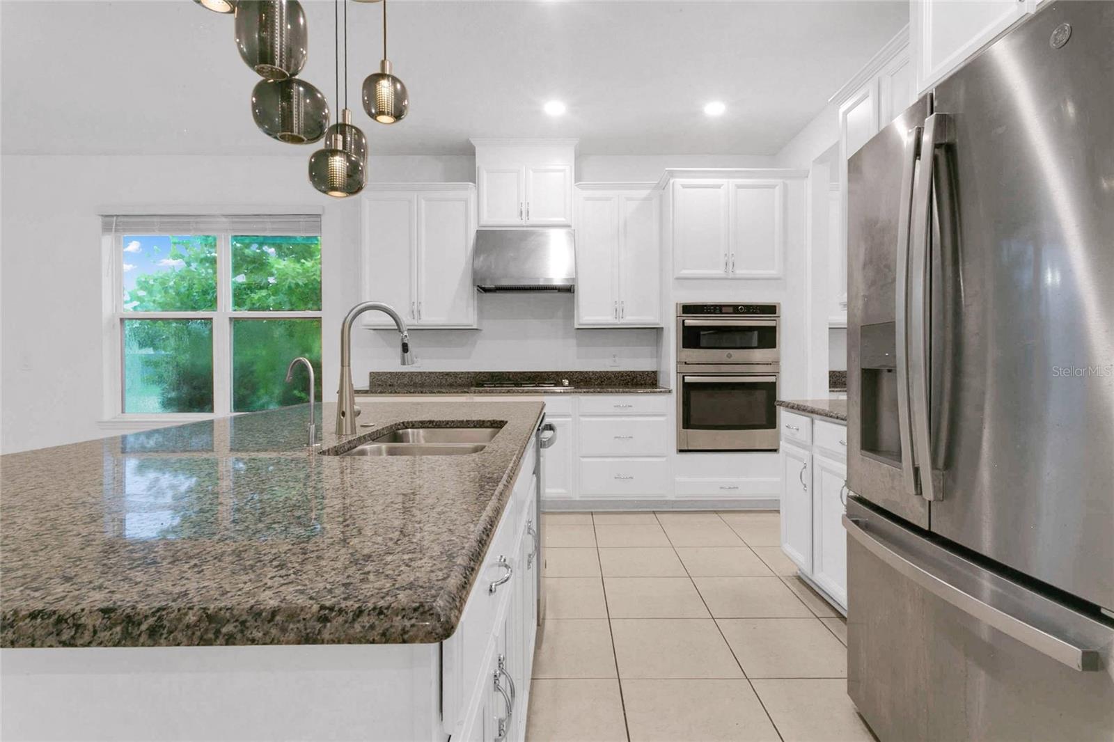 LAKESIDE PH 2 - Residential Lease