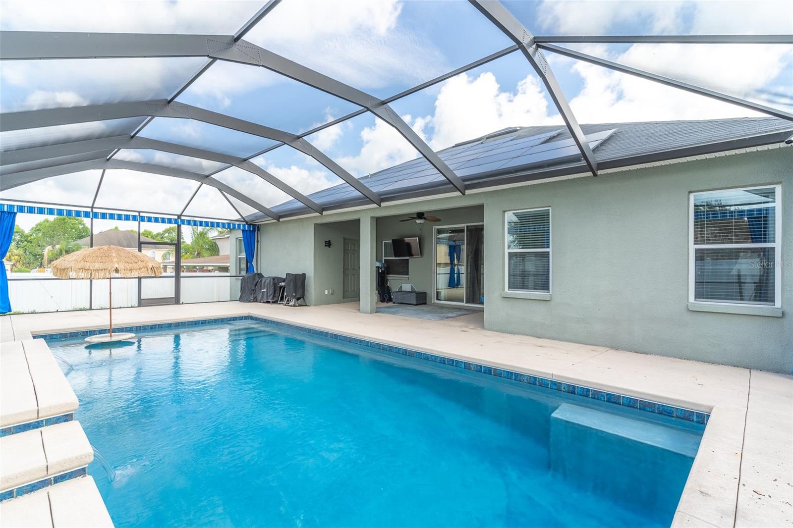 COUNTRY CLUB ESTATES - Residential