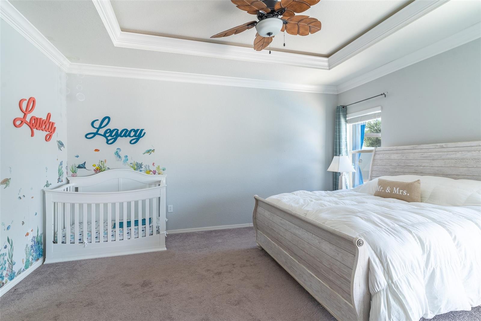 COUNTRY CLUB ESTATES - Residential