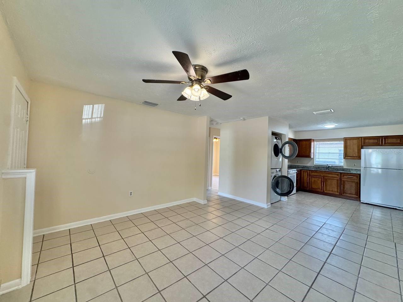 CASTLE HEIGHTS 1ST ADD - Residential Lease