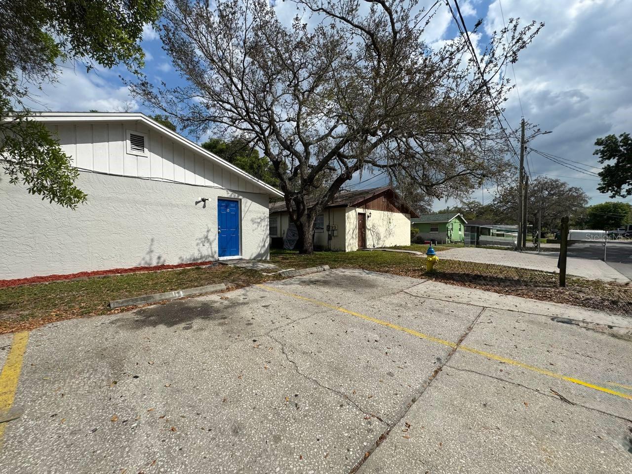 CASTLE HEIGHTS 1ST ADD - Residential Lease