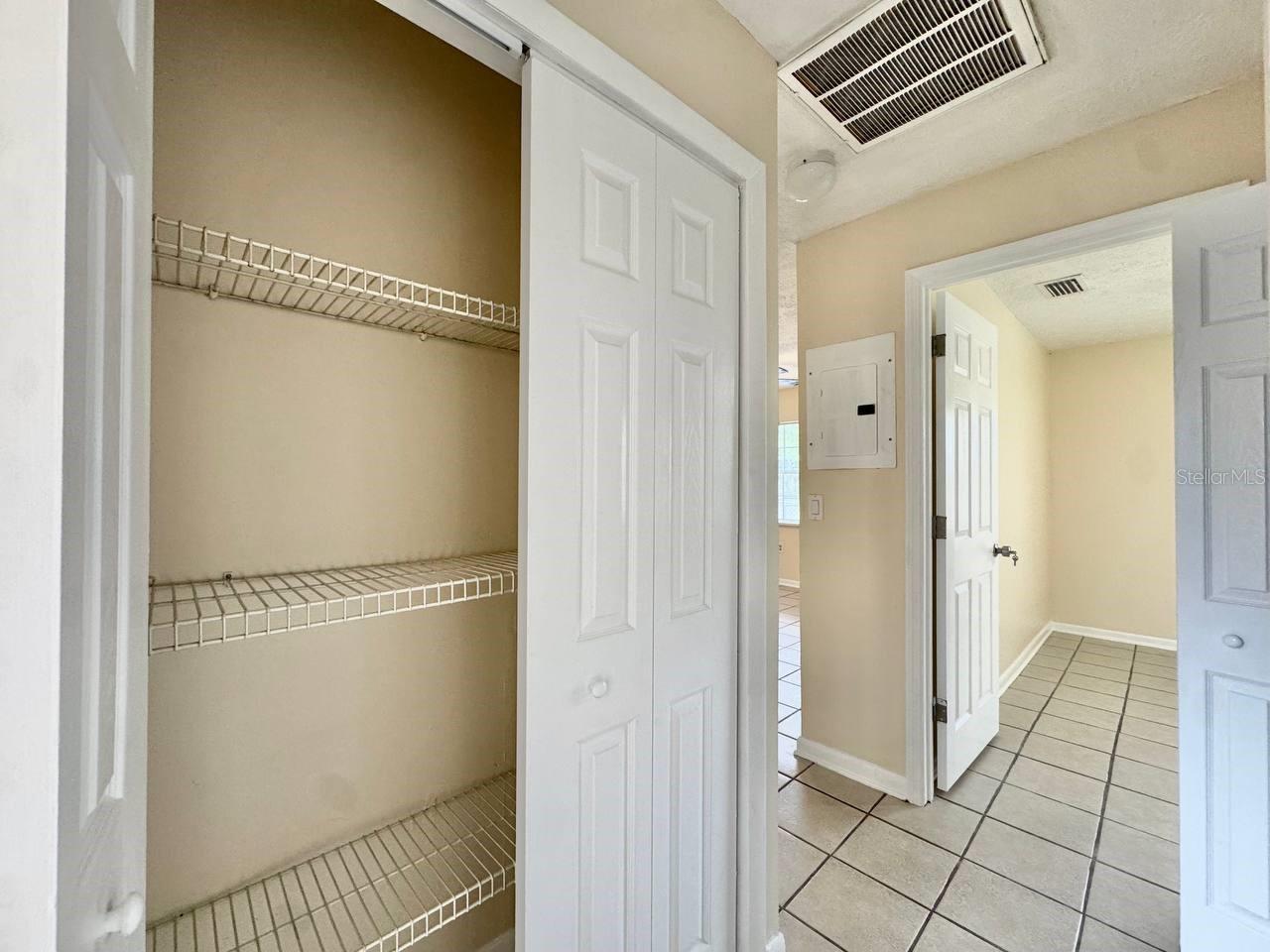 CASTLE HEIGHTS 1ST ADD - Residential Lease