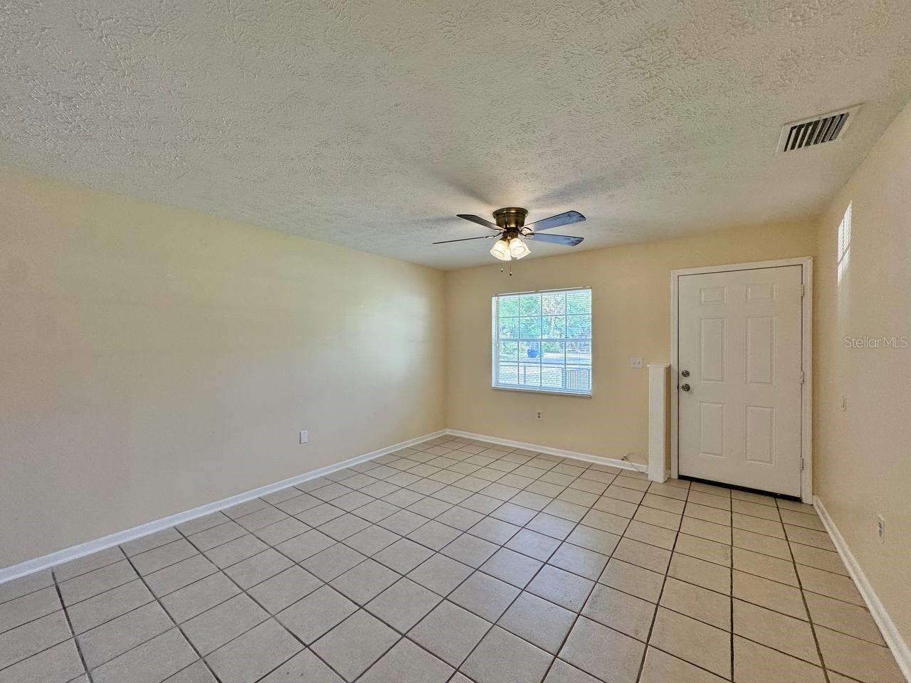 CASTLE HEIGHTS 1ST ADD - Residential Lease