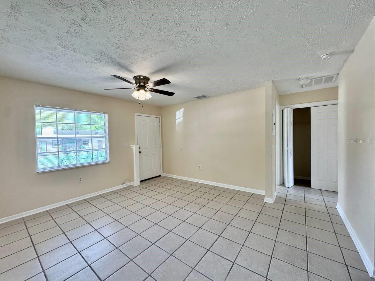 CASTLE HEIGHTS 1ST ADD - Residential Lease