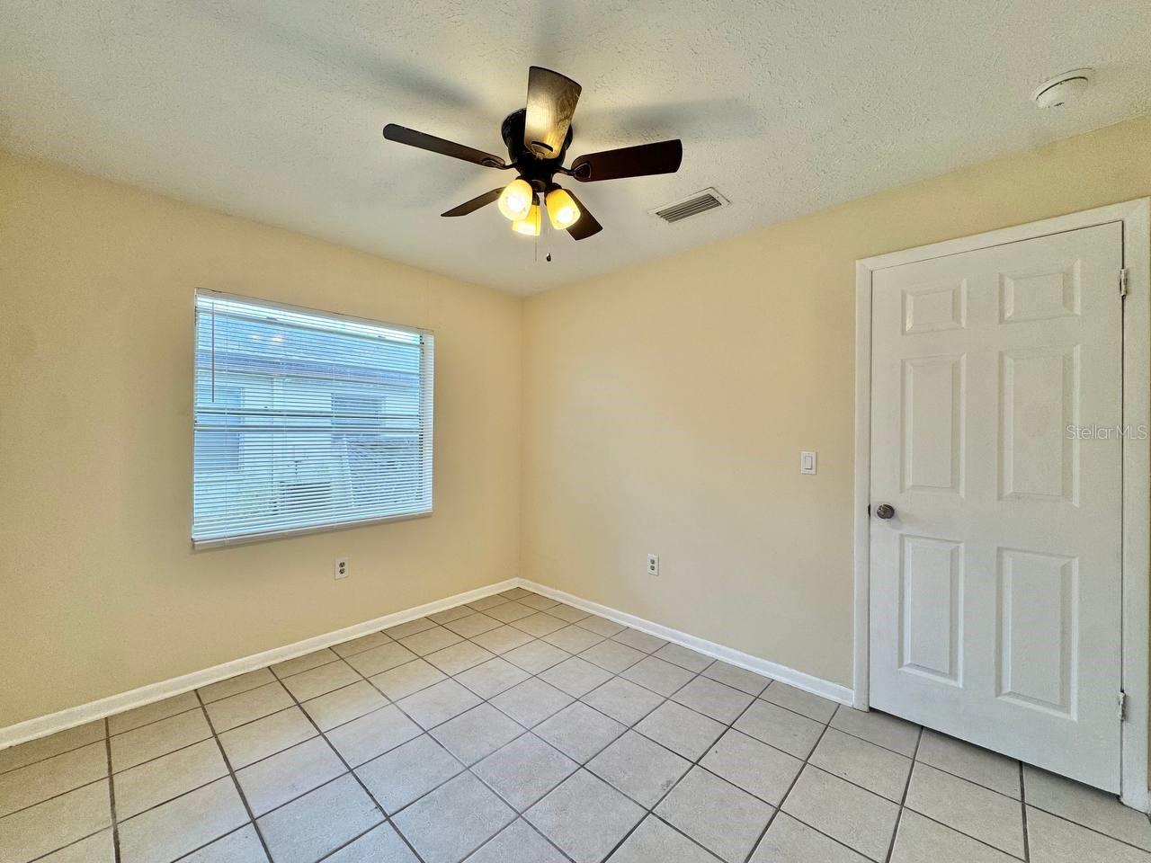 CASTLE HEIGHTS 1ST ADD - Residential Lease
