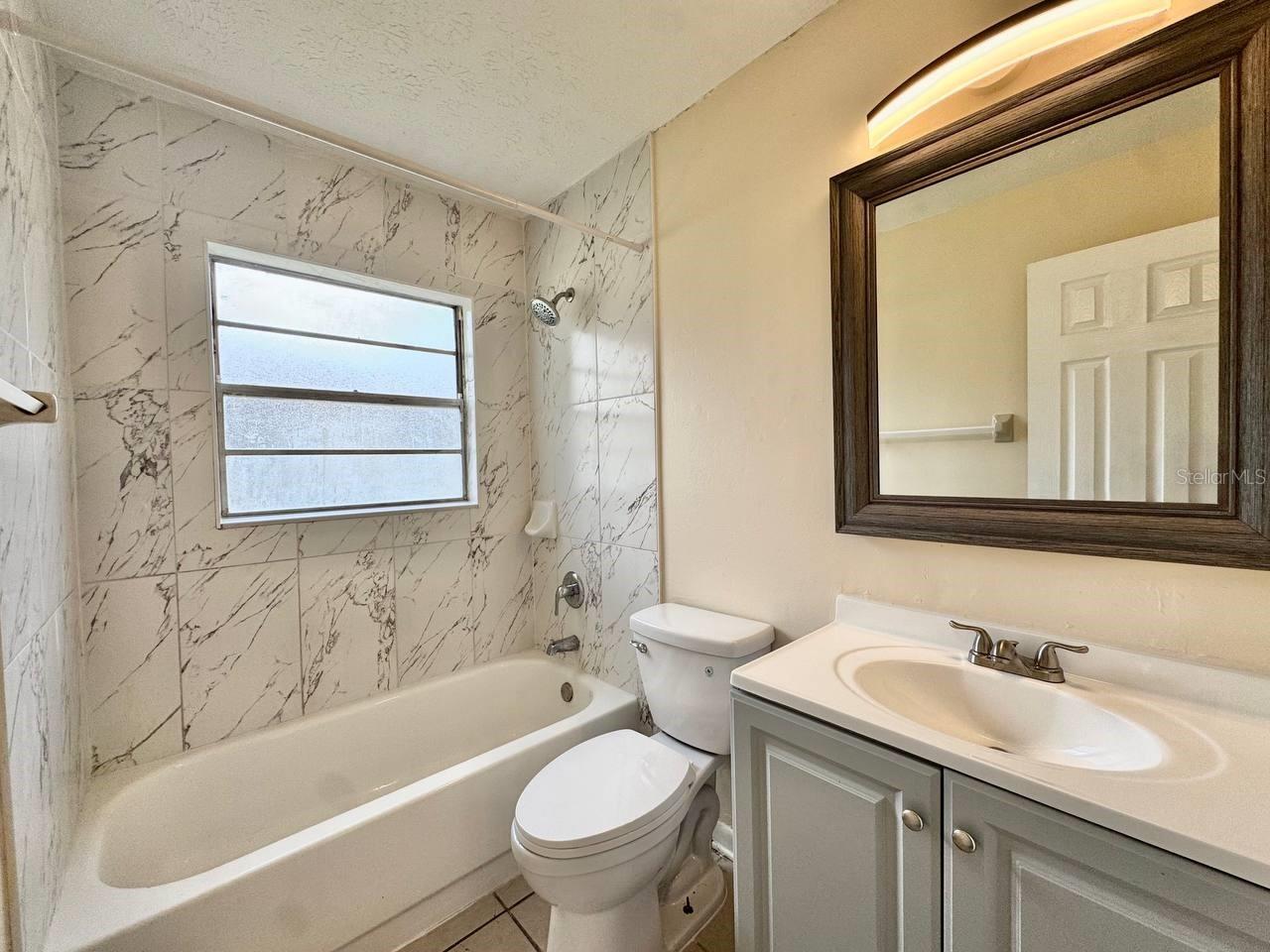 CASTLE HEIGHTS 1ST ADD - Residential Lease
