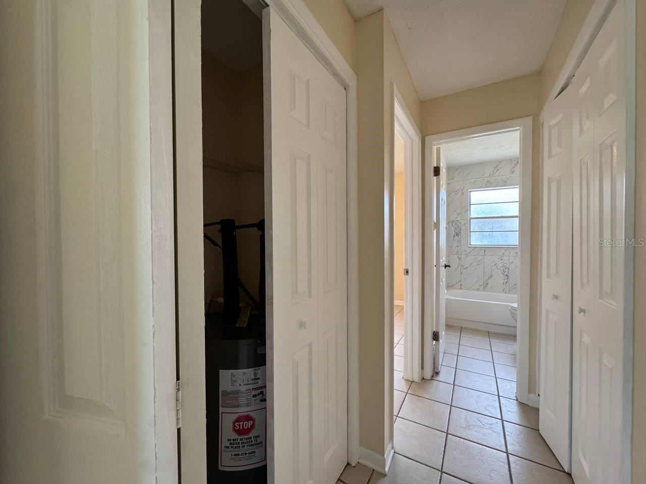 CASTLE HEIGHTS 1ST ADD - Residential Lease