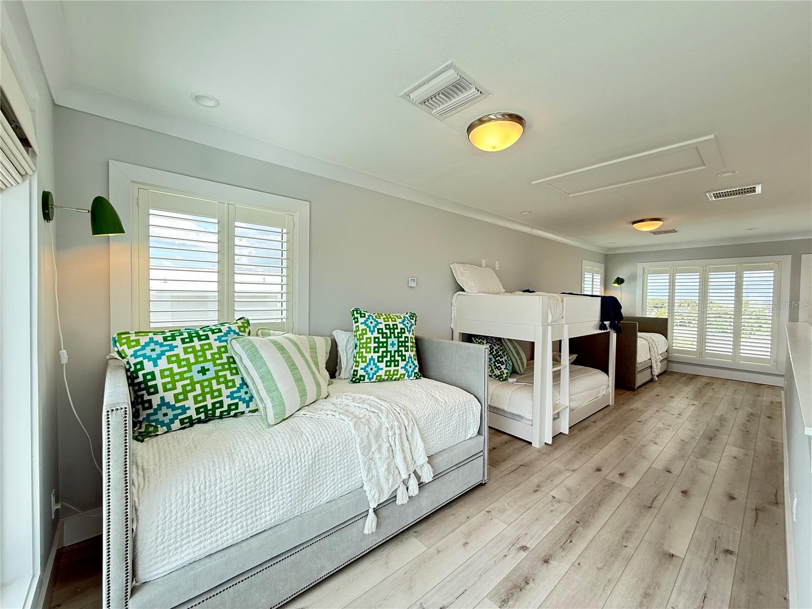 SILVER SANDS SEC D - Residential