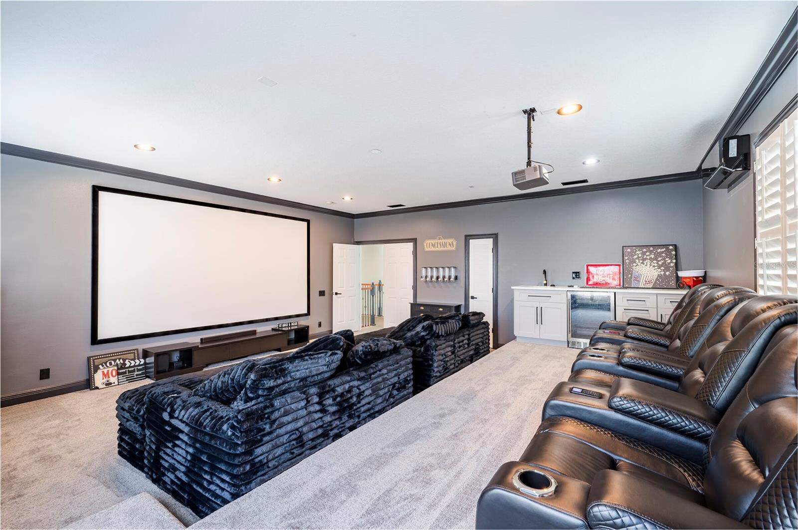 CYPRESS KNOLL - Residential