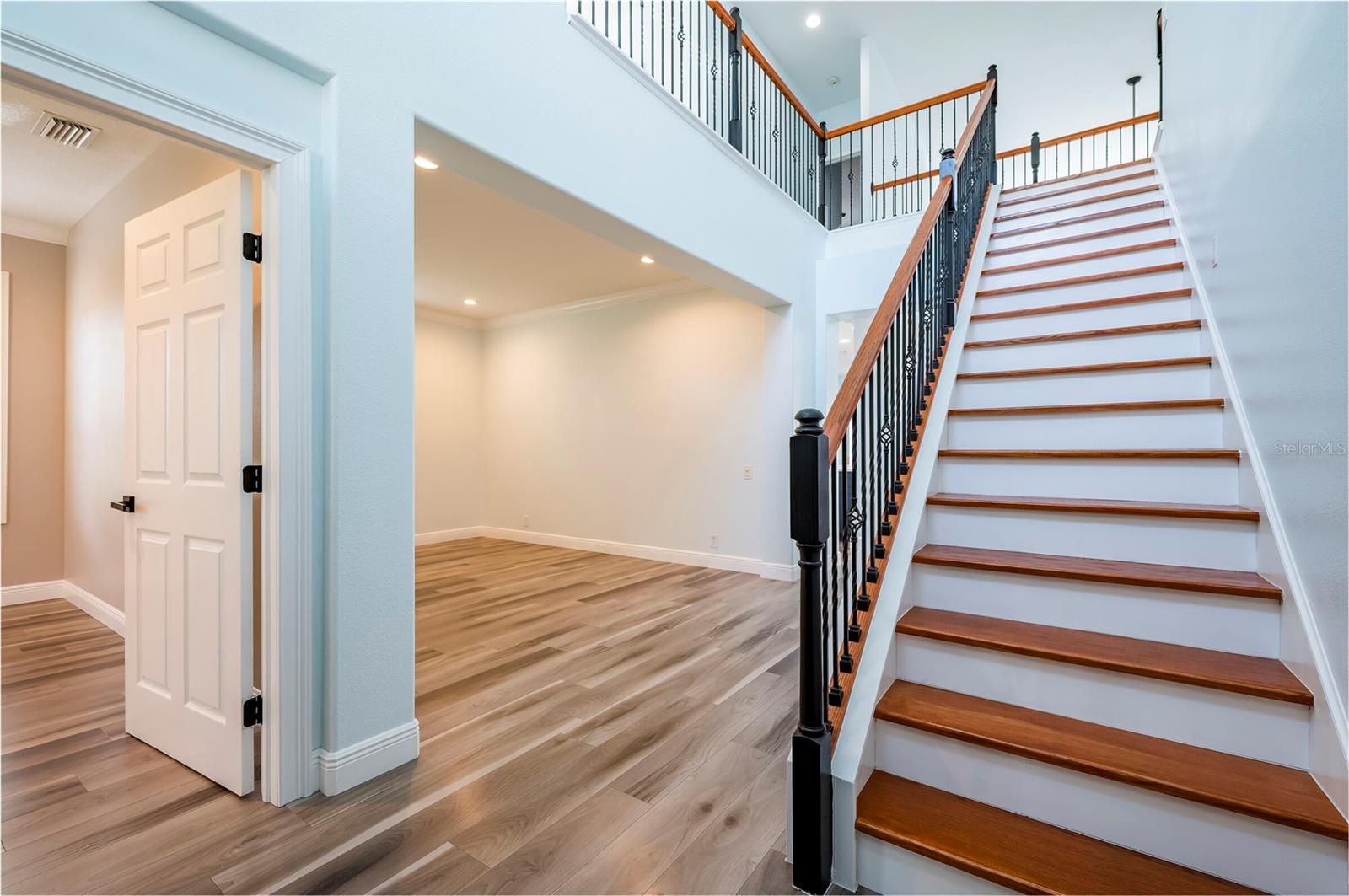CYPRESS KNOLL - Residential