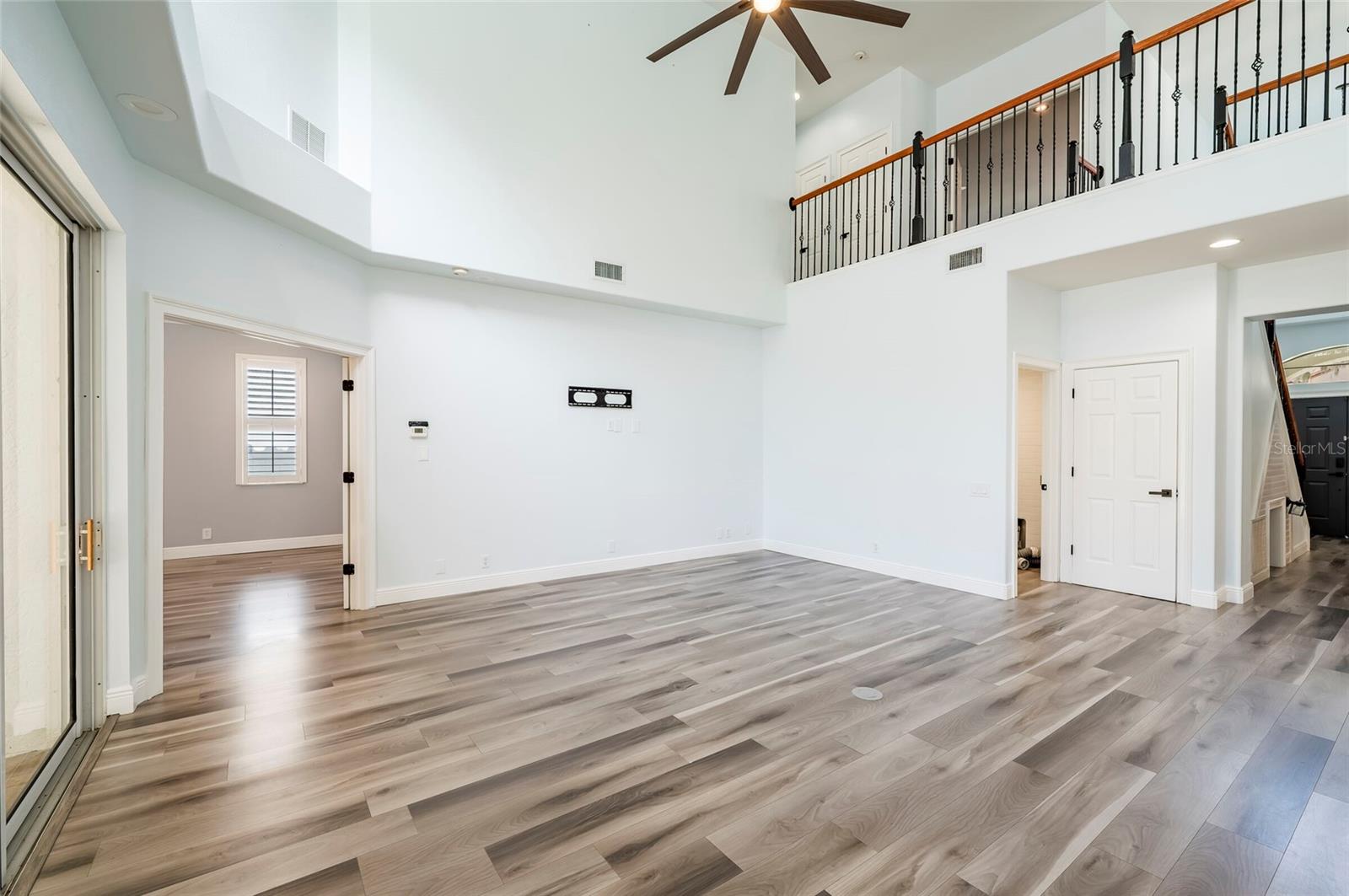 CYPRESS KNOLL - Residential
