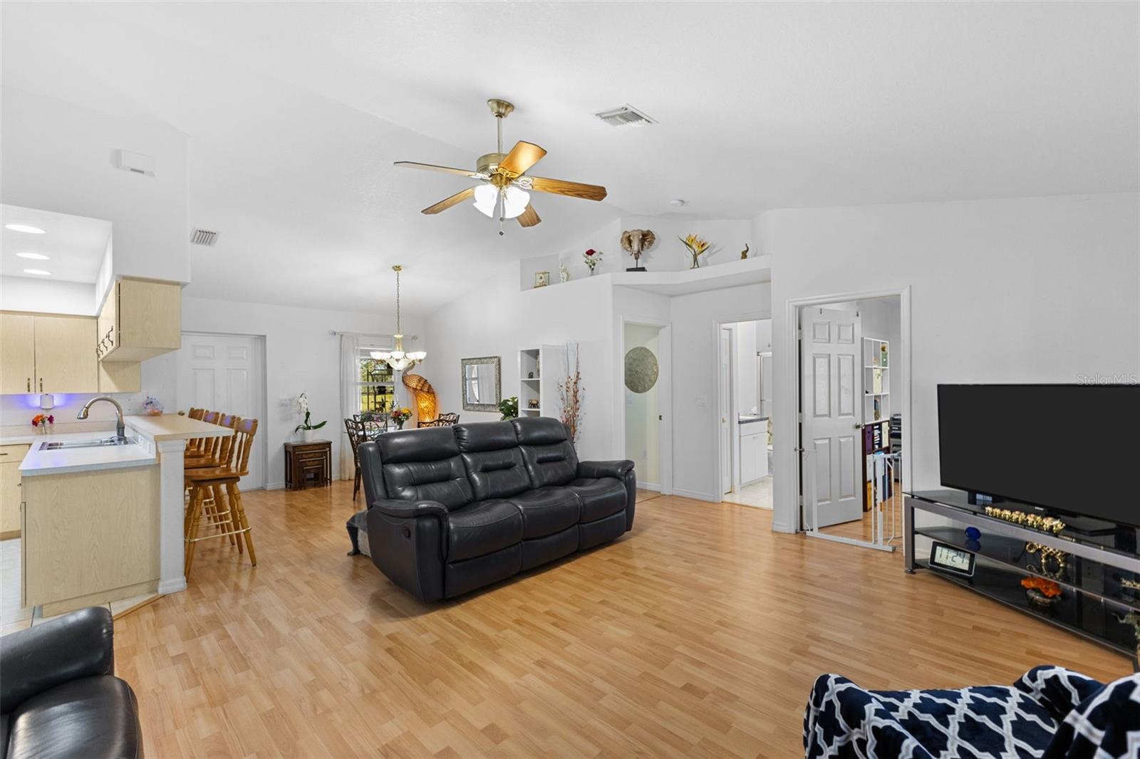 FOX CREEK ACRES II - Residential Income