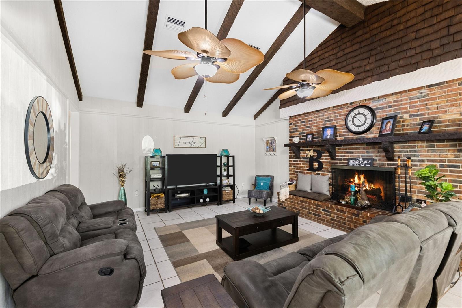 FOX CREEK ACRES II - Residential Income