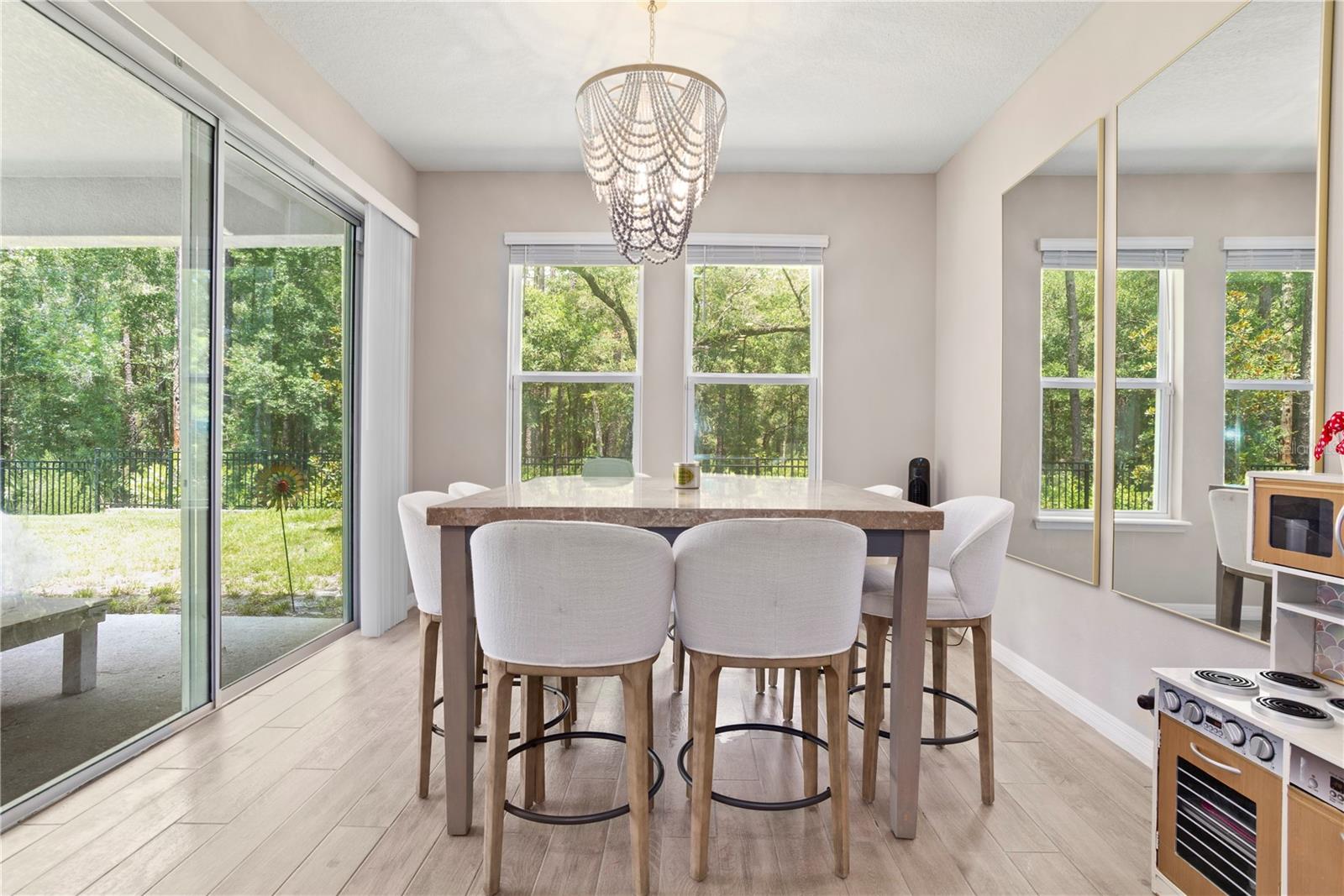 VICTORIA OAKS PH C - Residential