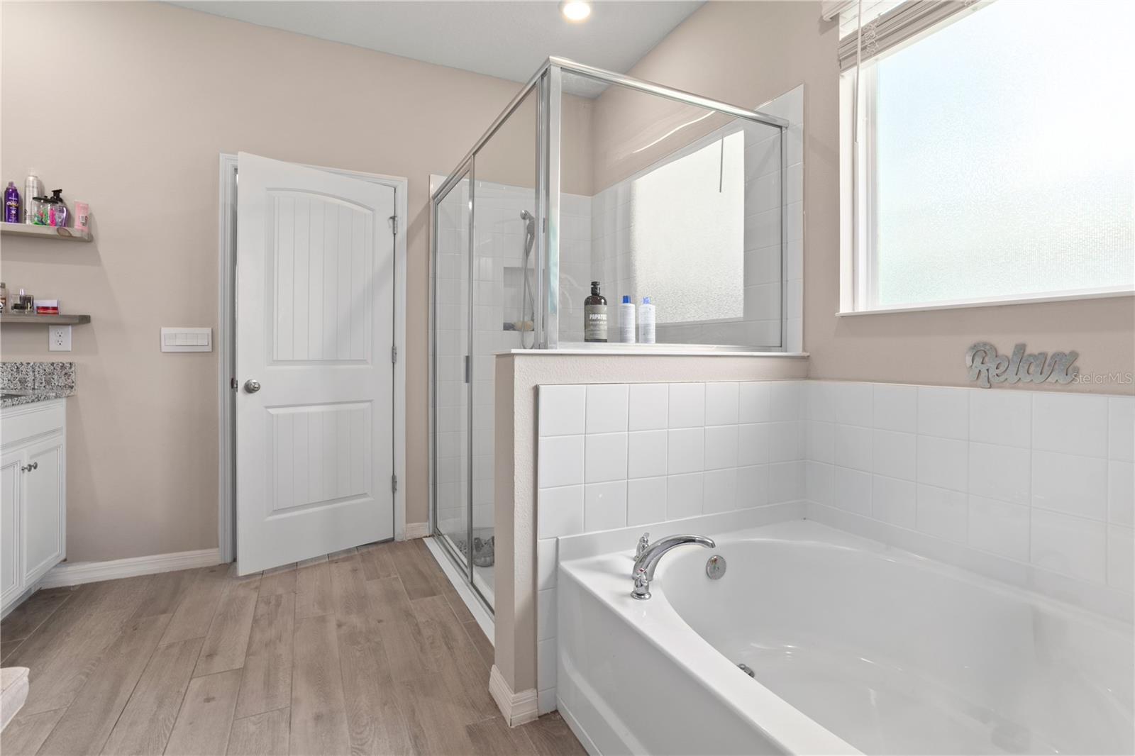 VICTORIA OAKS PH C - Residential