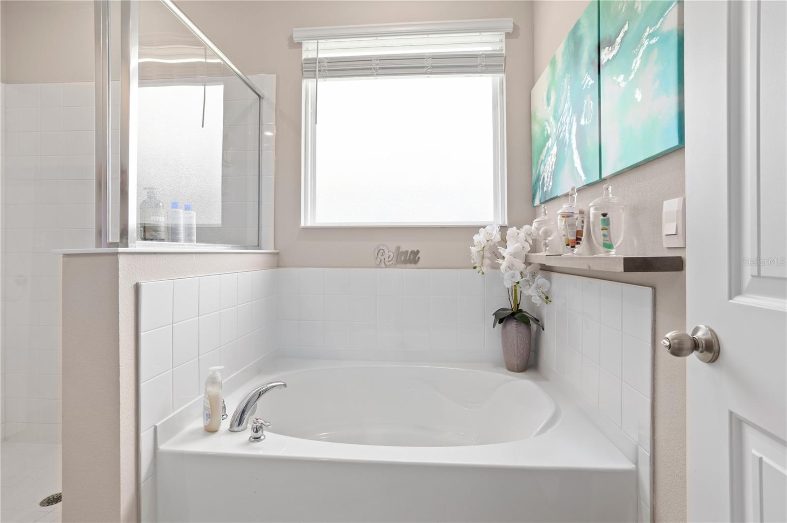 VICTORIA OAKS PH C - Residential