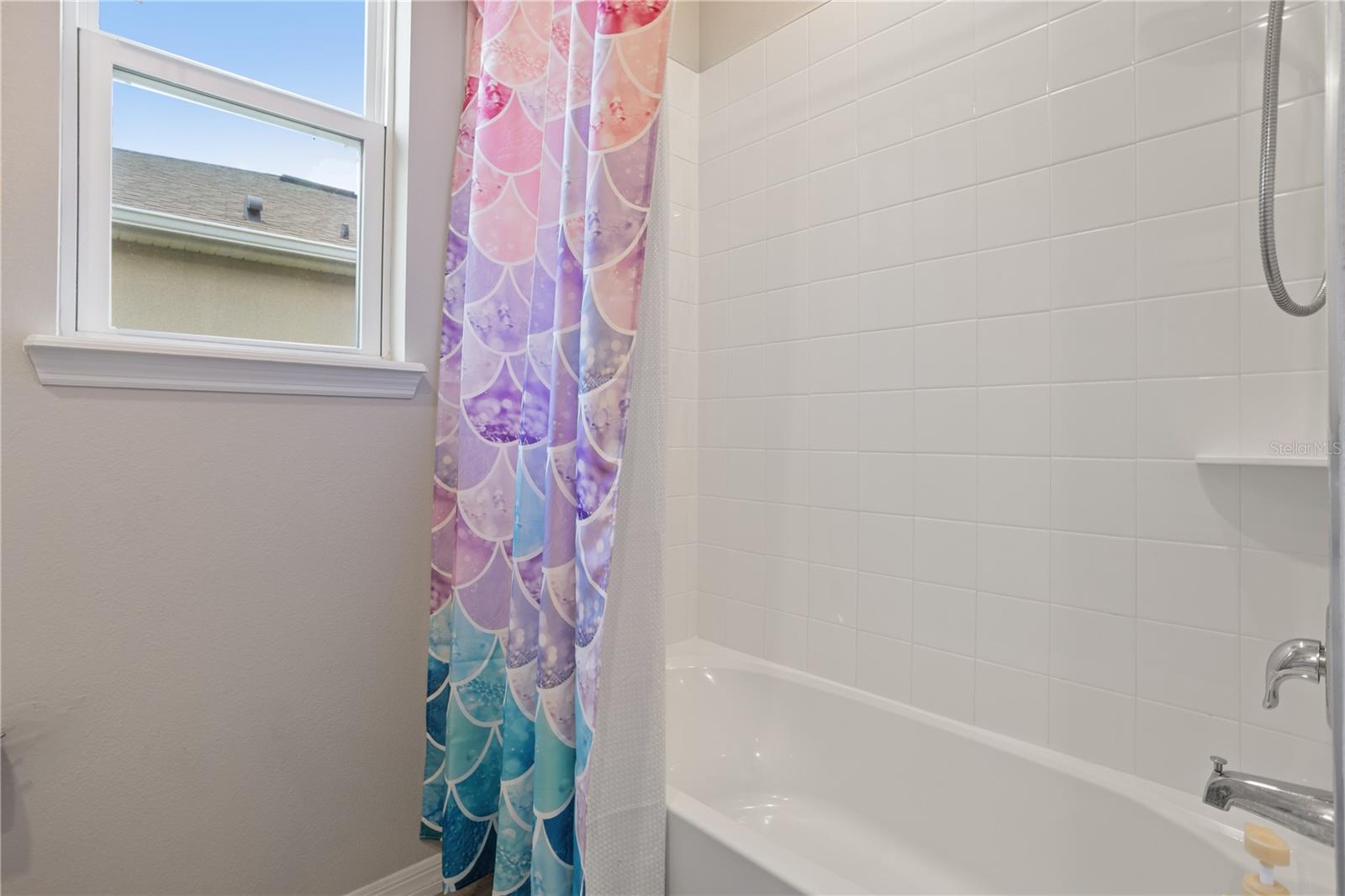 VICTORIA OAKS PH C - Residential