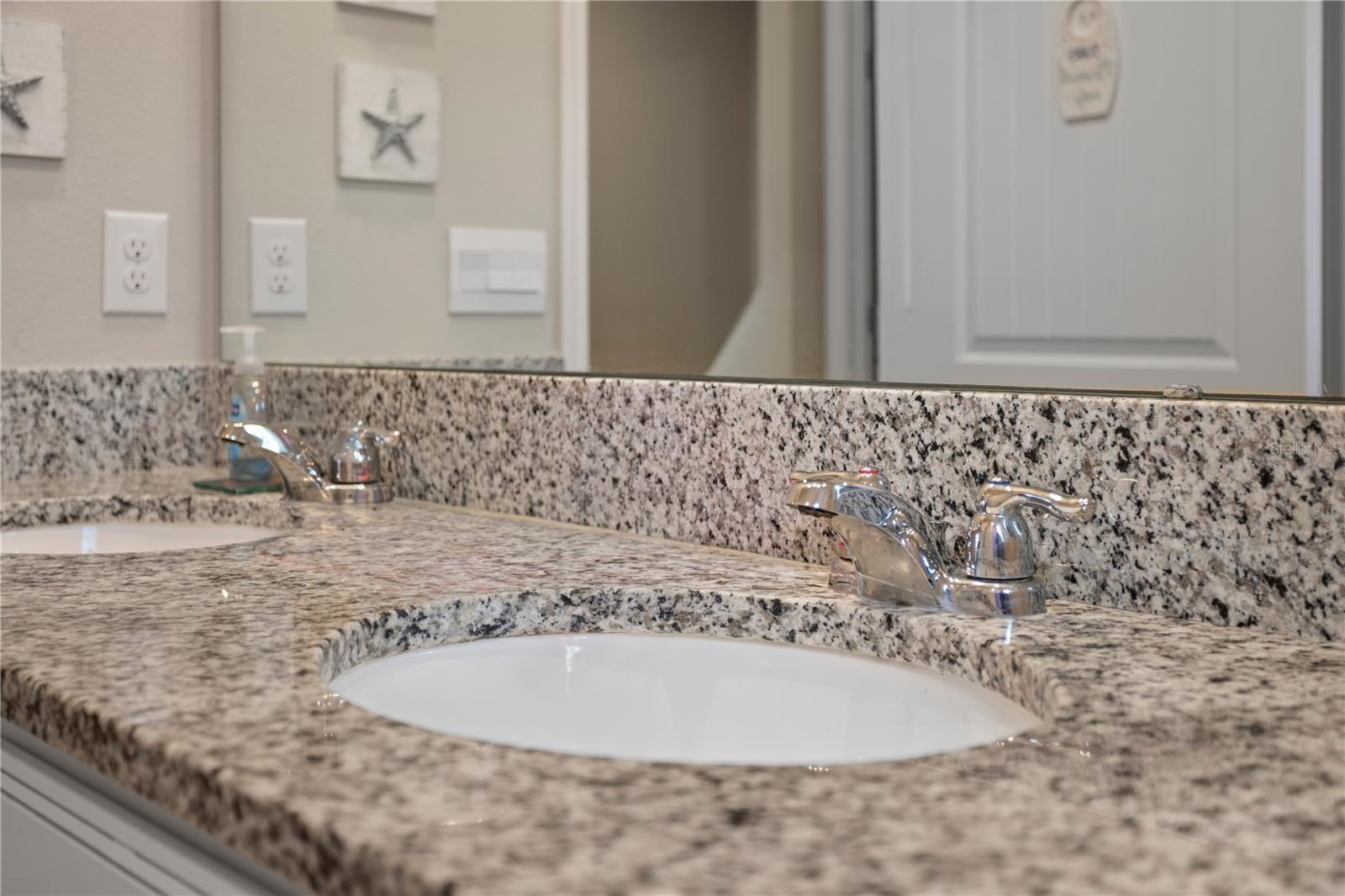 VICTORIA OAKS PH C - Residential