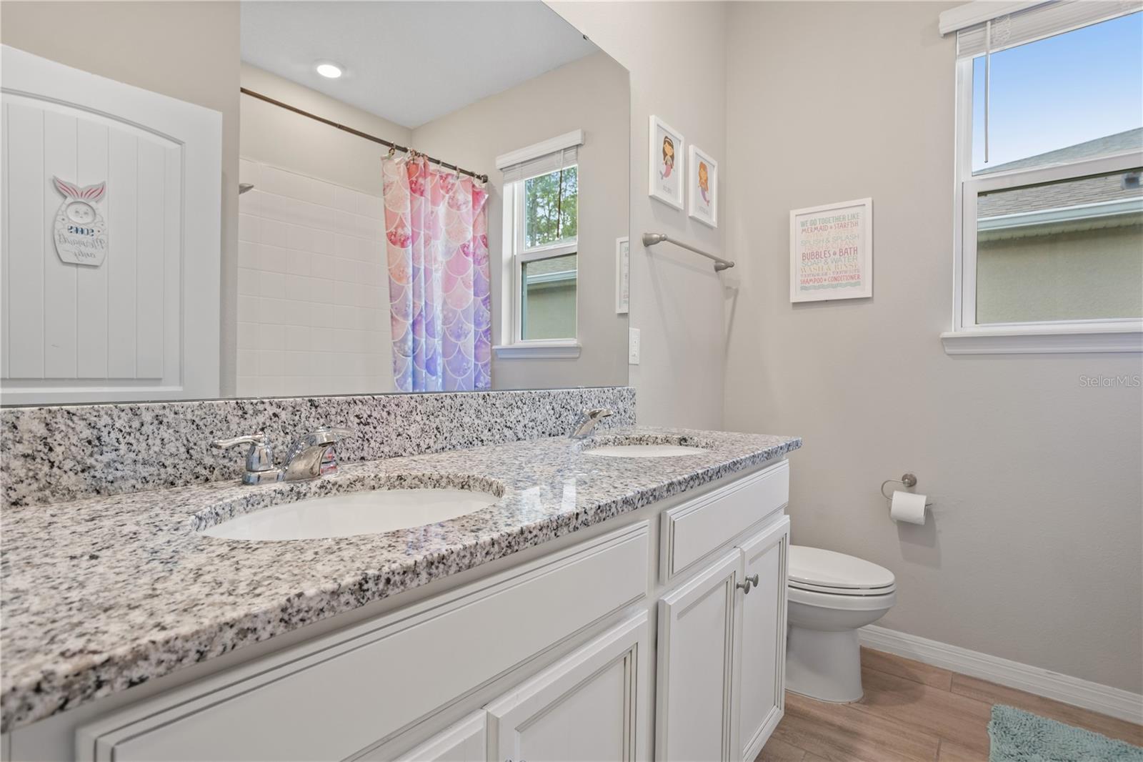VICTORIA OAKS PH C - Residential