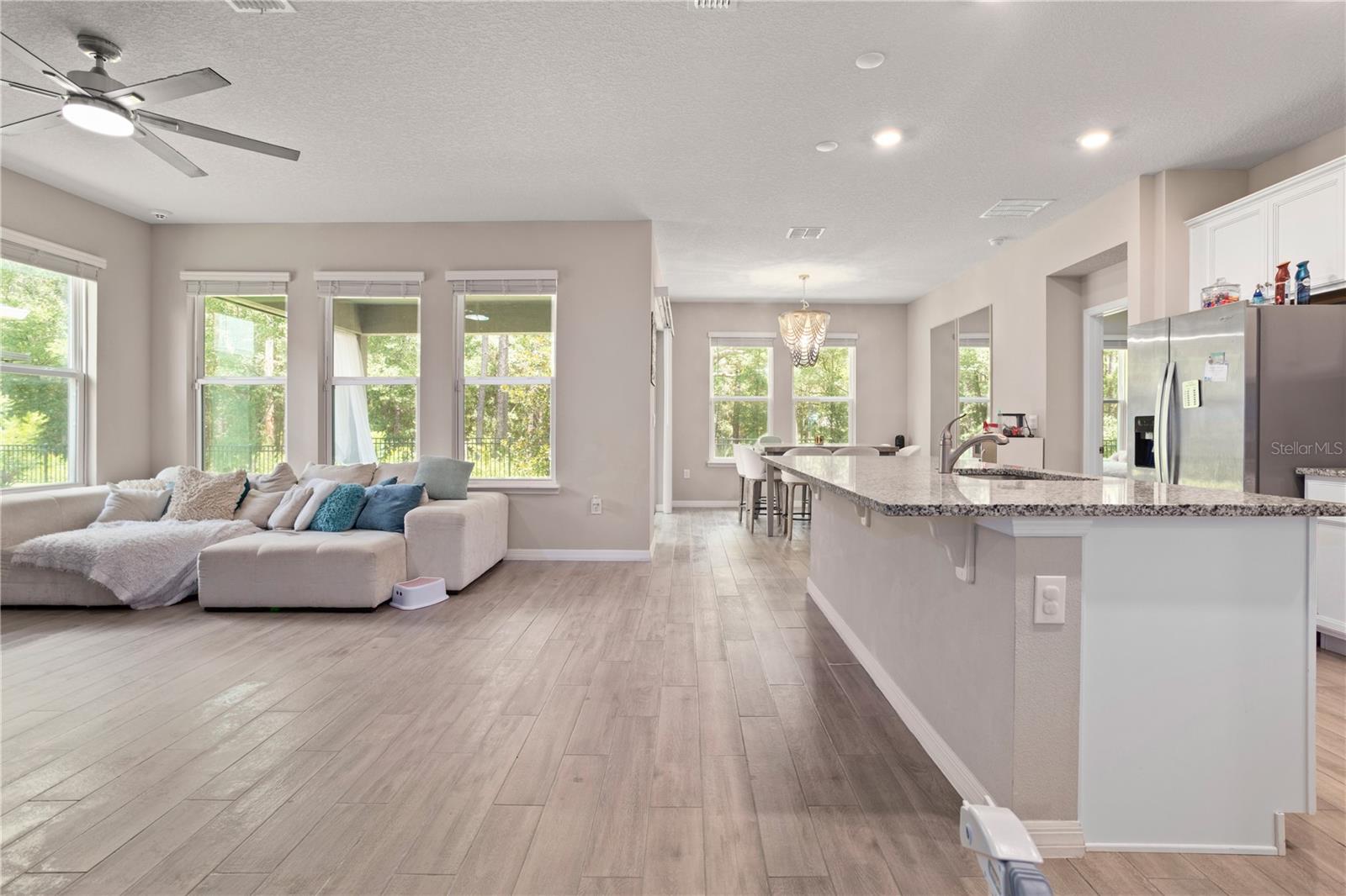 VICTORIA OAKS PH C - Residential
