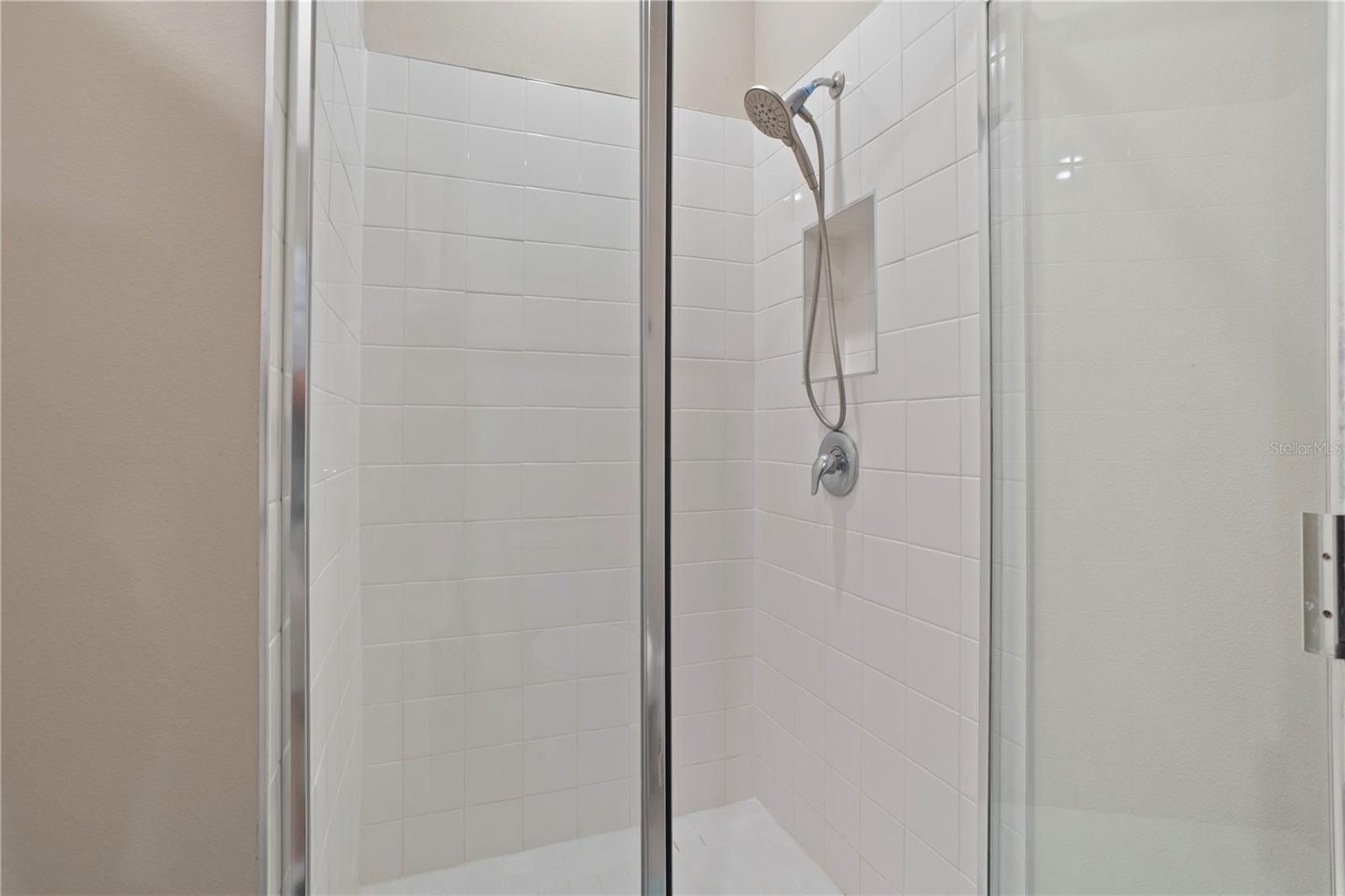 VICTORIA OAKS PH C - Residential
