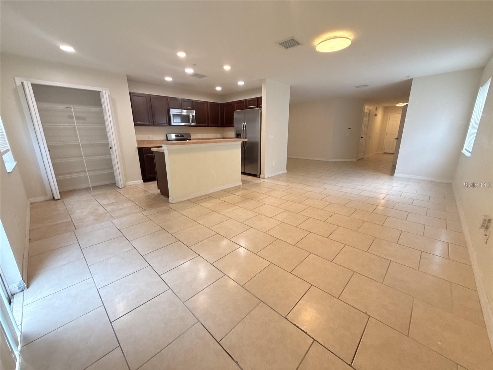 LYNWOOD/SOUTHMEADOW PH 18 - Residential Lease