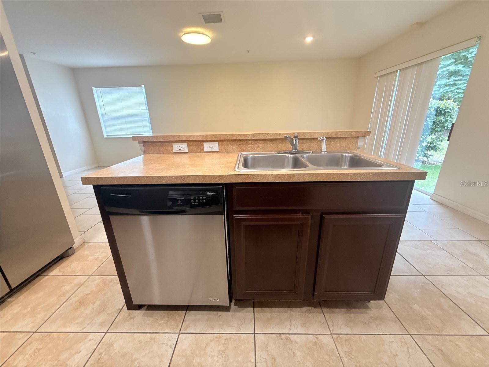 LYNWOOD/SOUTHMEADOW PH 18 - Residential Lease