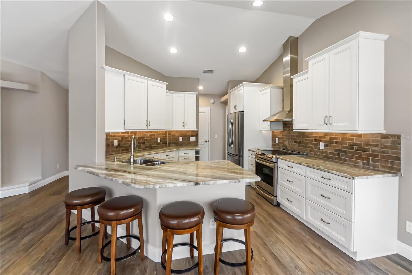 WHITFIELD COUNTRY CLUB ESTATES 1 - Residential