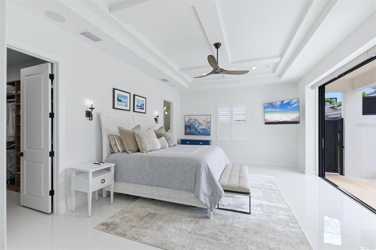 AQUA LAGOON - Residential