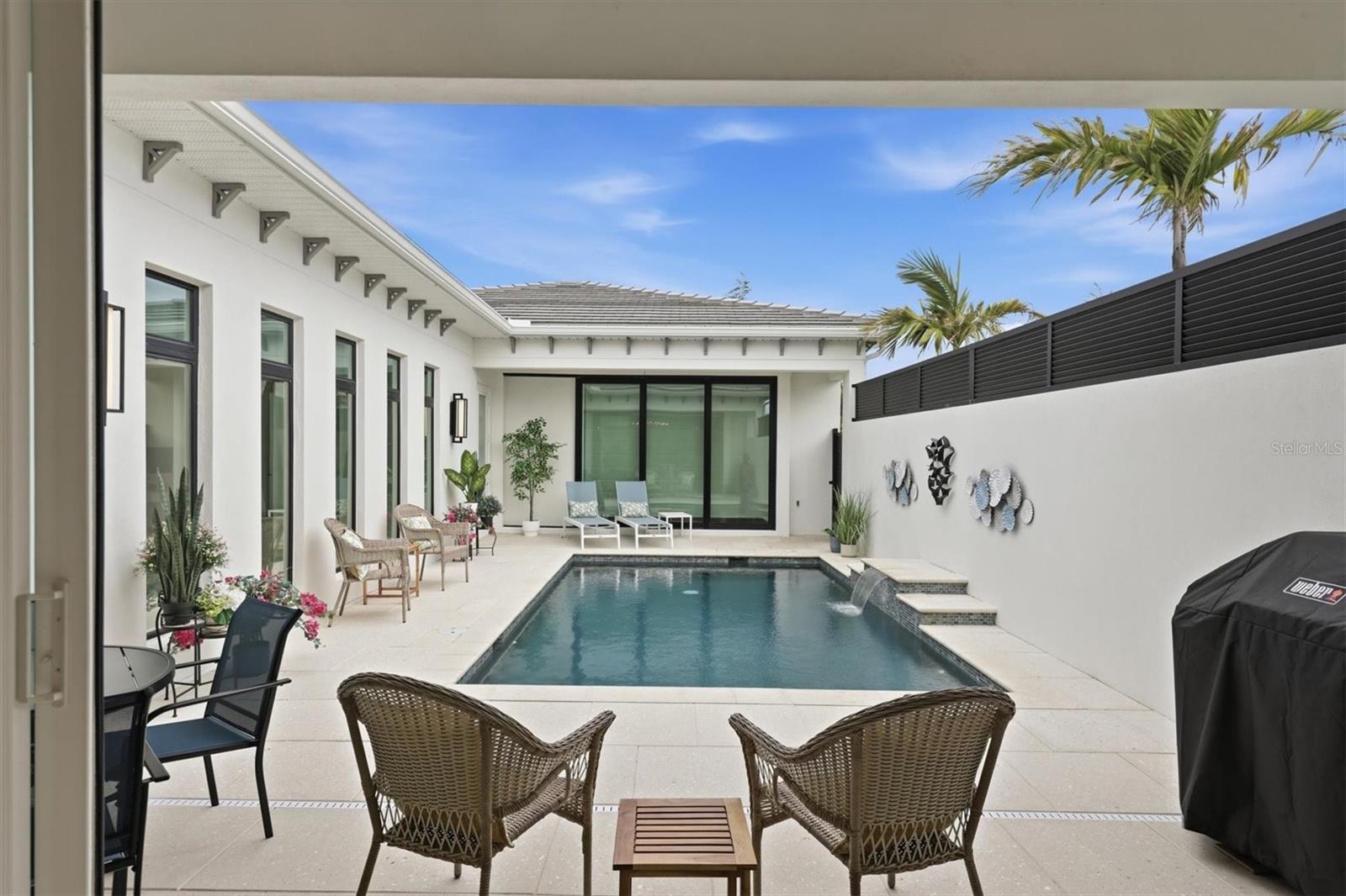 AQUA LAGOON - Residential