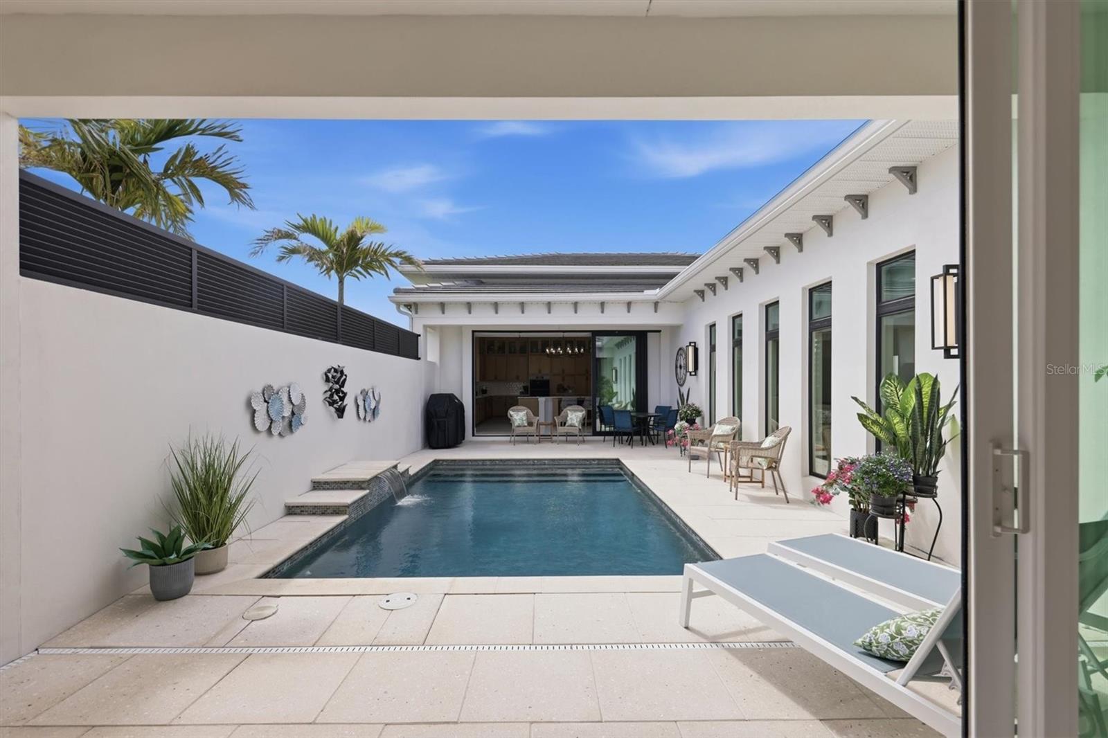 AQUA LAGOON - Residential