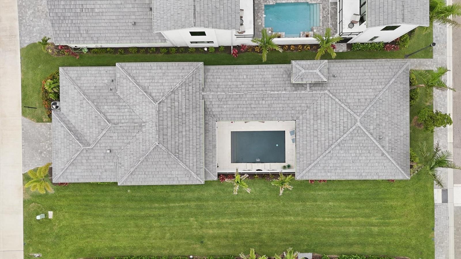 AQUA LAGOON - Residential