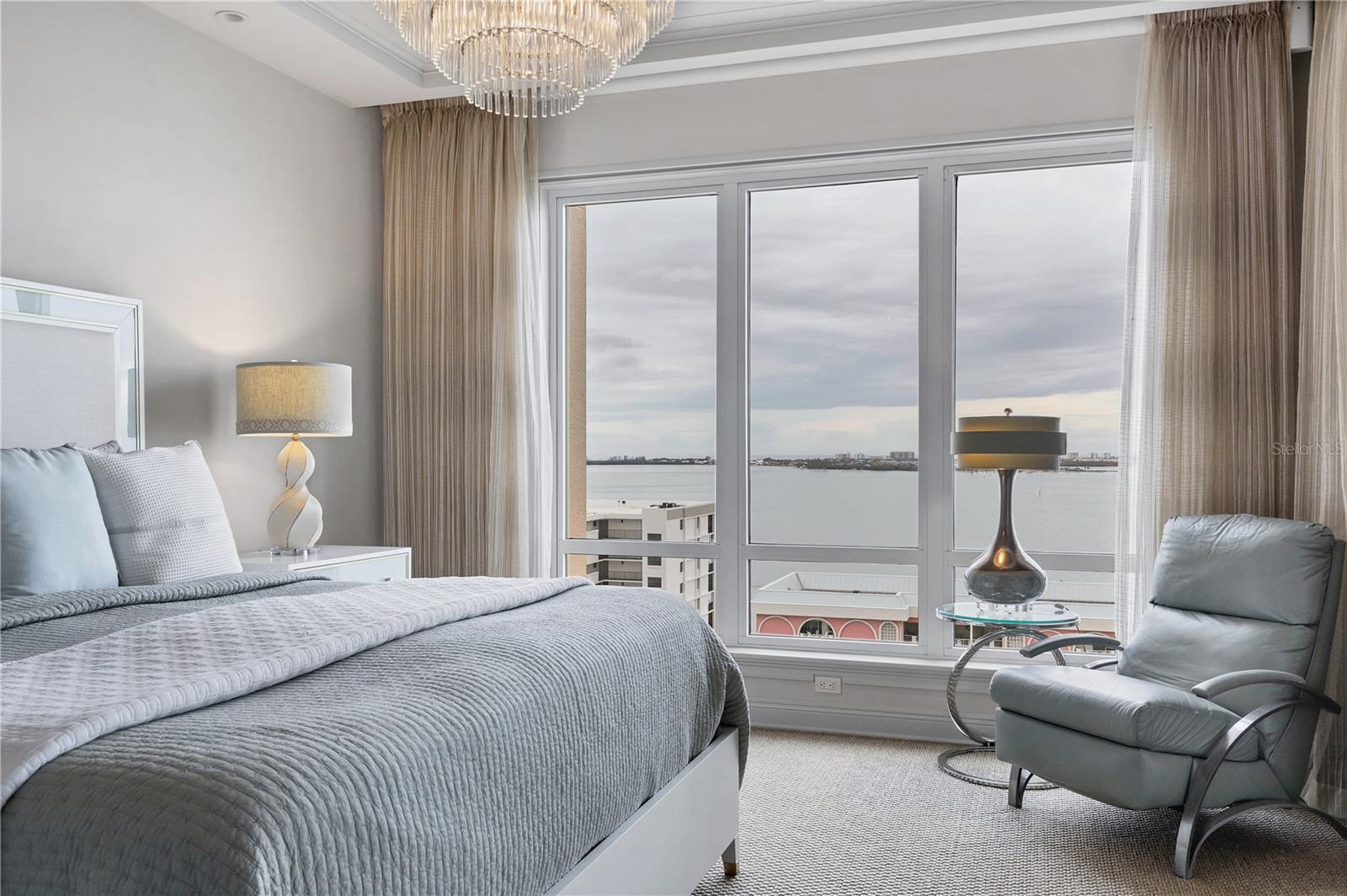 THE TOWER RESIDENCES - Residential
