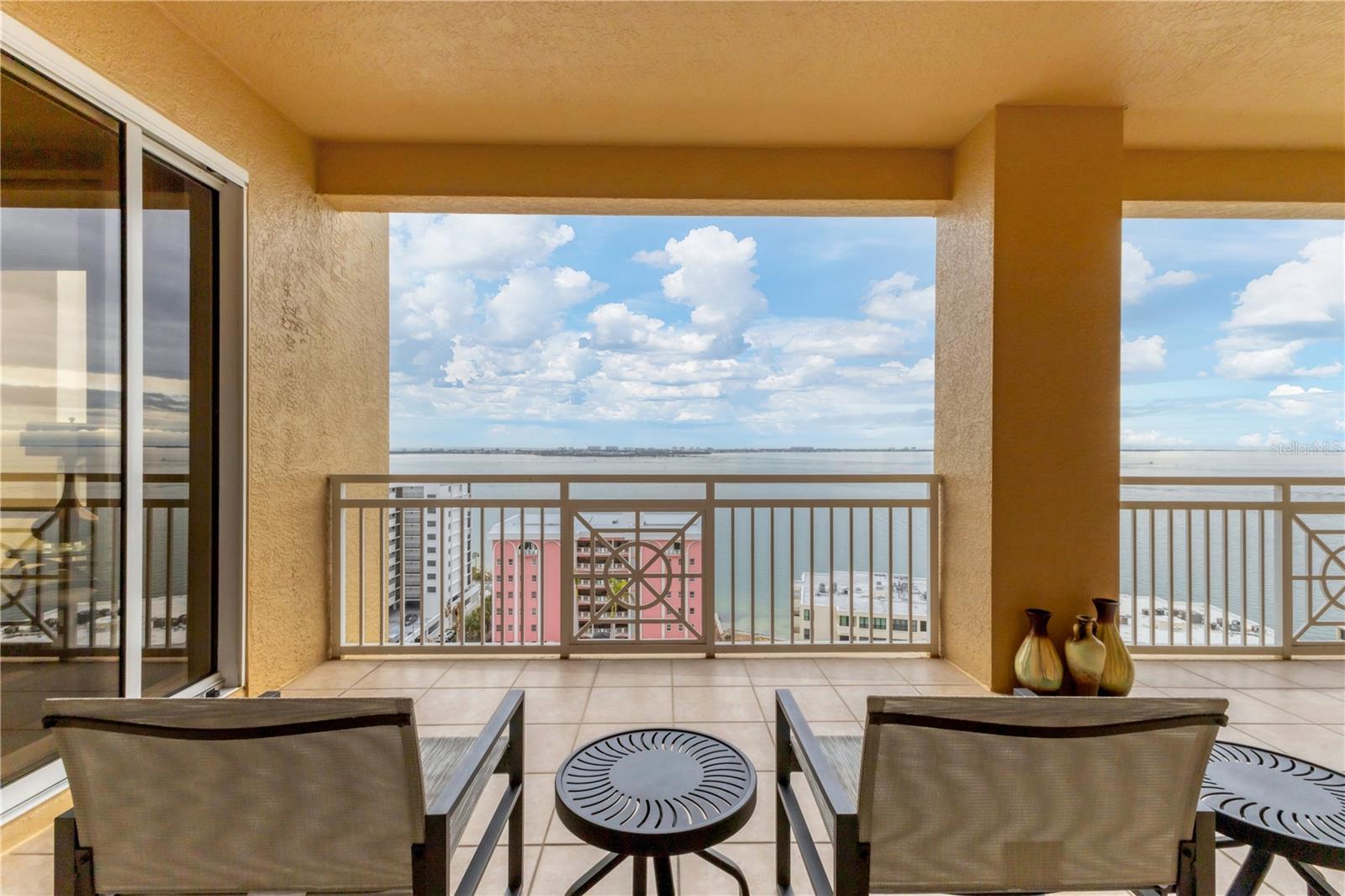 THE TOWER RESIDENCES - Residential