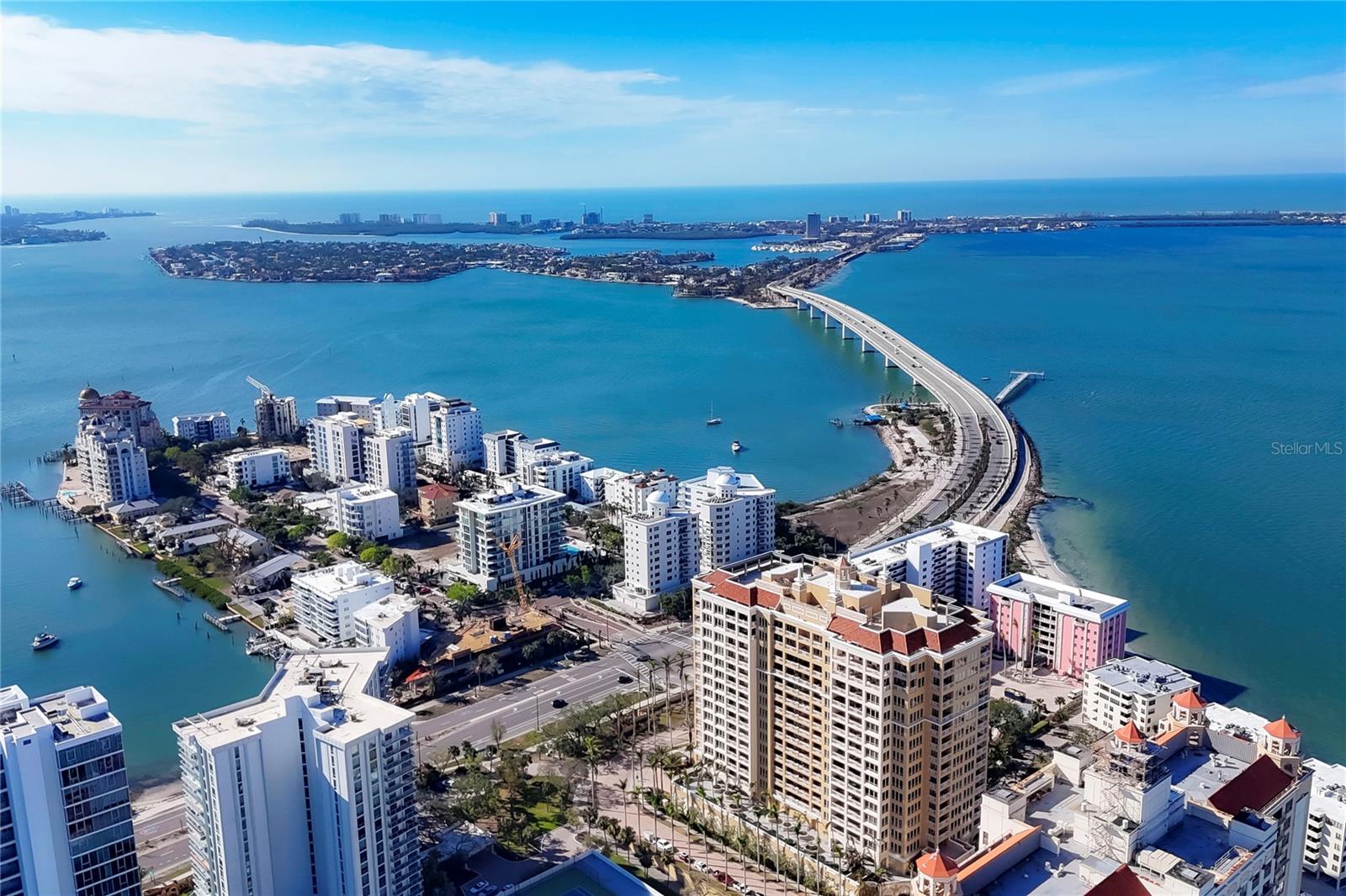 THE TOWER RESIDENCES - Residential