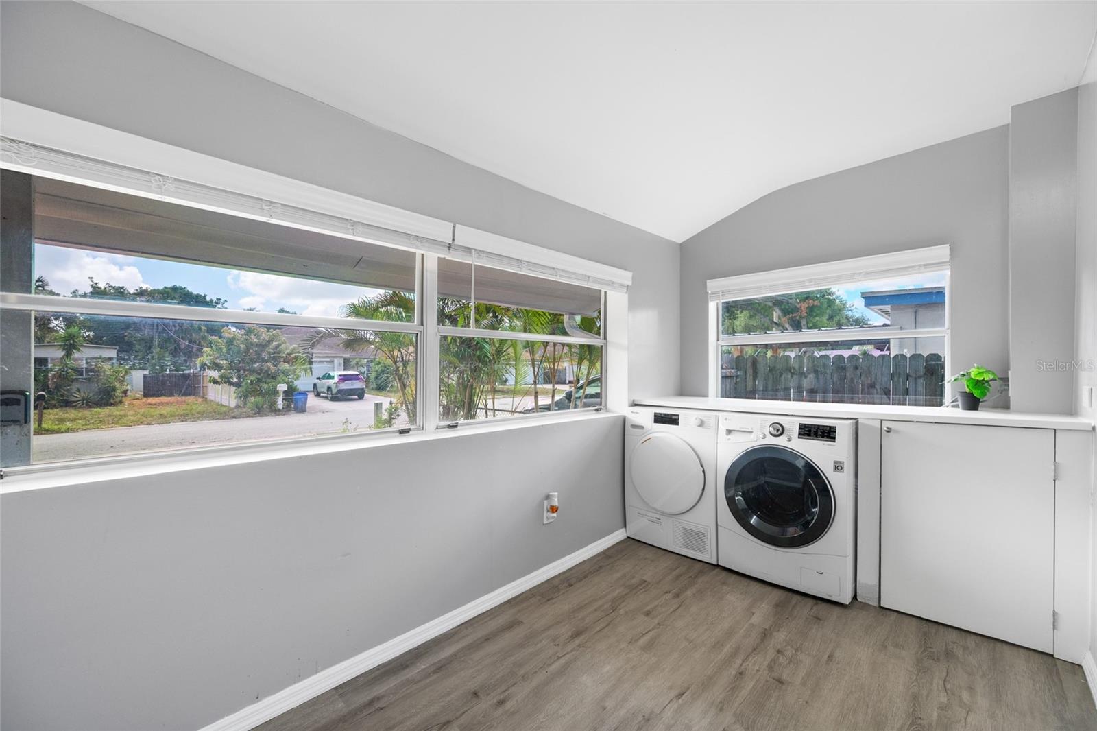 BAYNARD LEE JR 2 - Residential