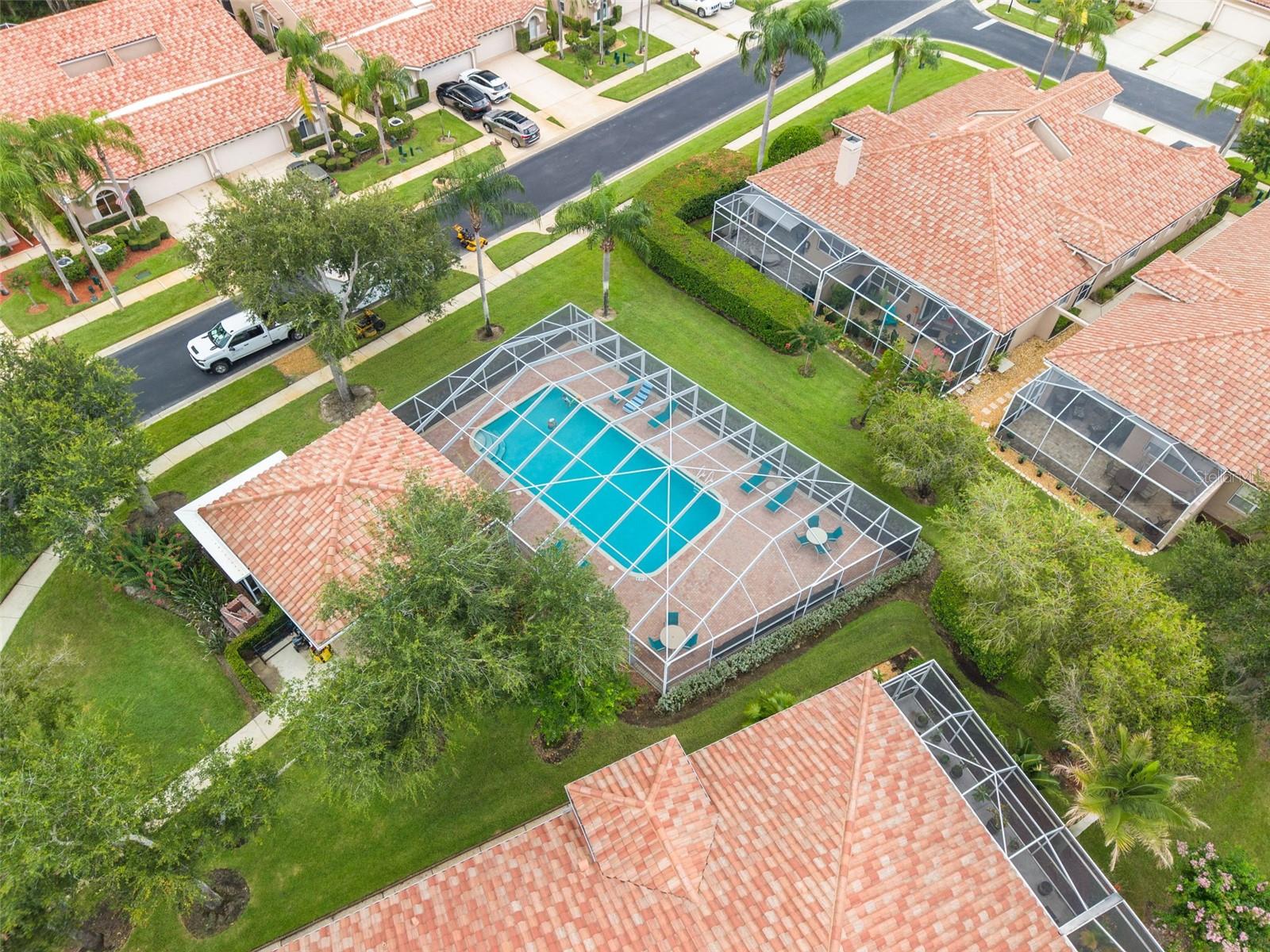 SALEM SQUARE - Residential