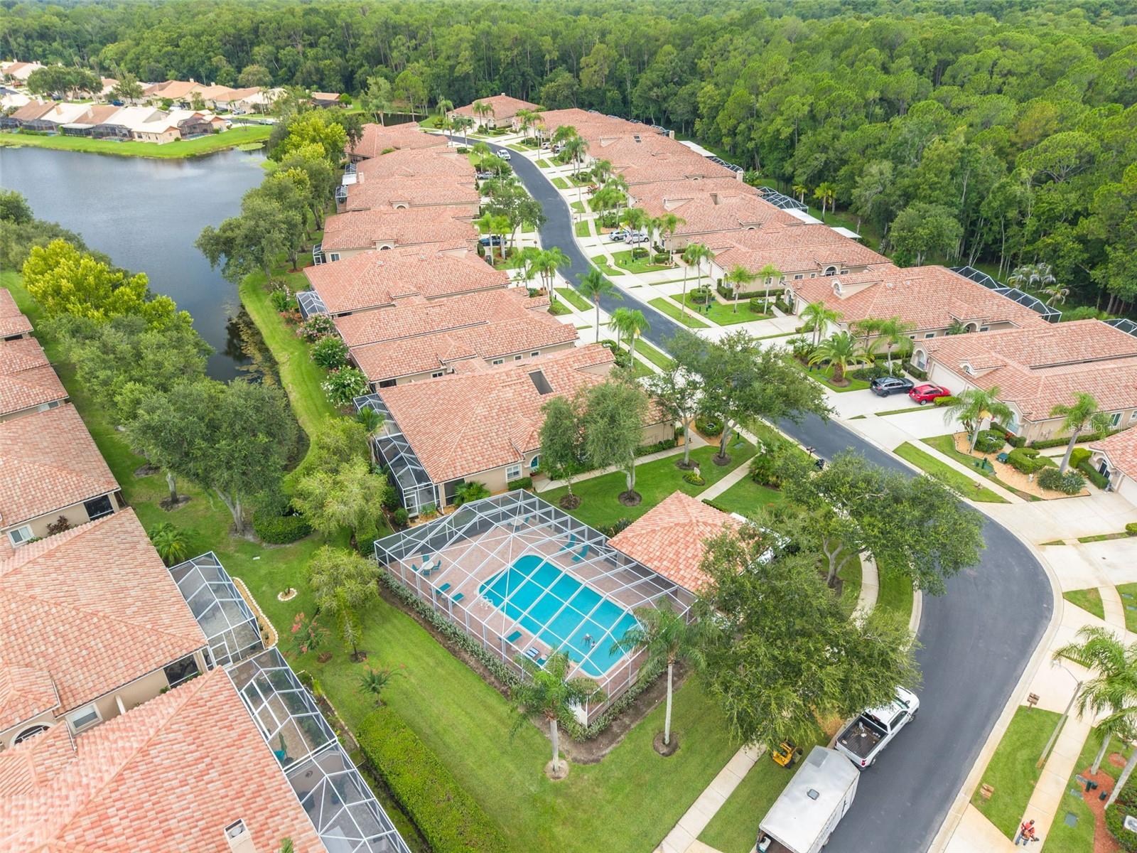 SALEM SQUARE - Residential