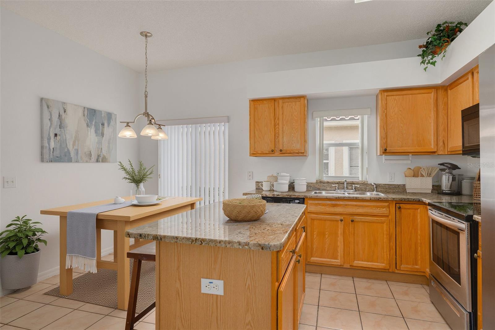 SALEM SQUARE - Residential