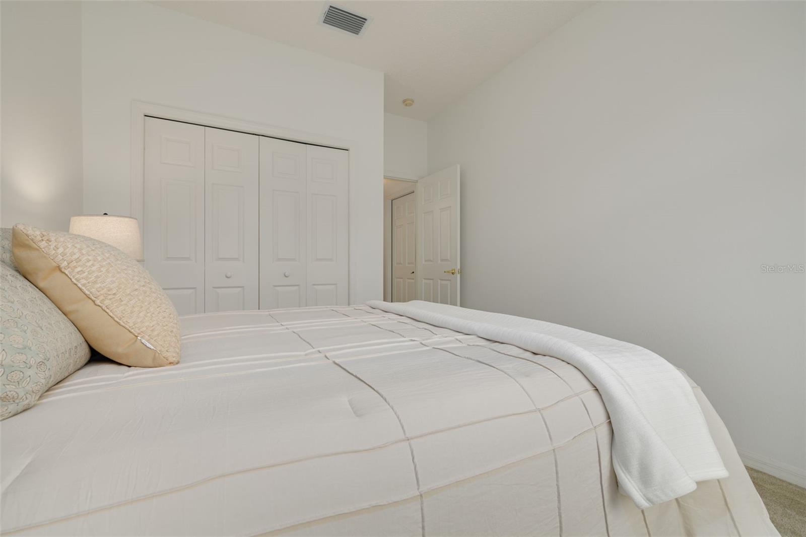 SALEM SQUARE - Residential