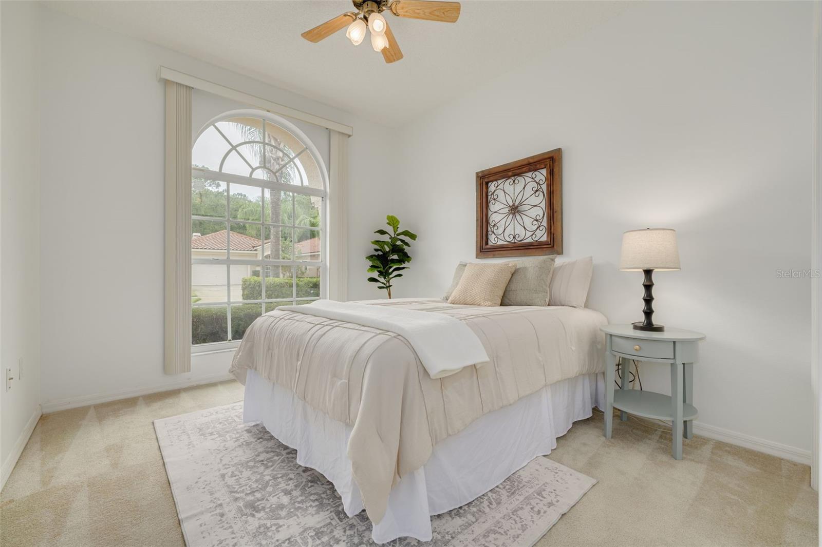 SALEM SQUARE - Residential