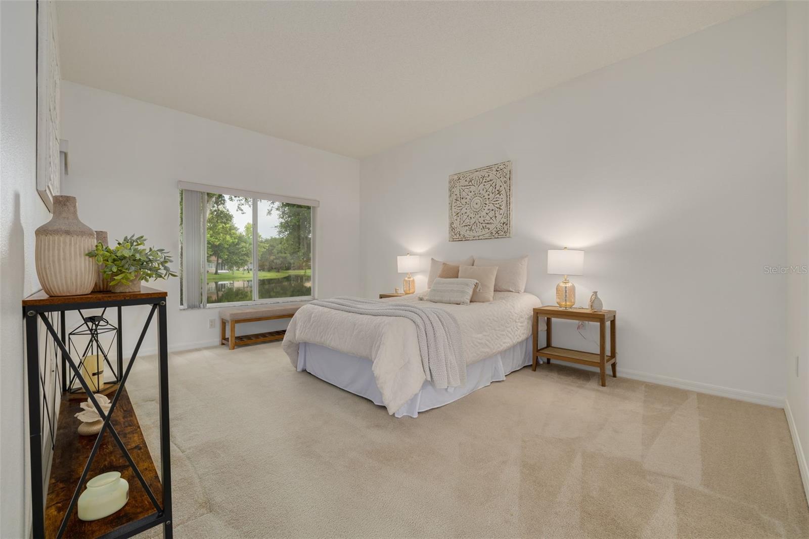 SALEM SQUARE - Residential