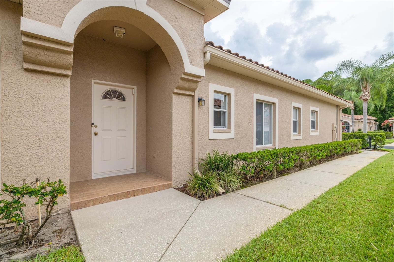SALEM SQUARE - Residential