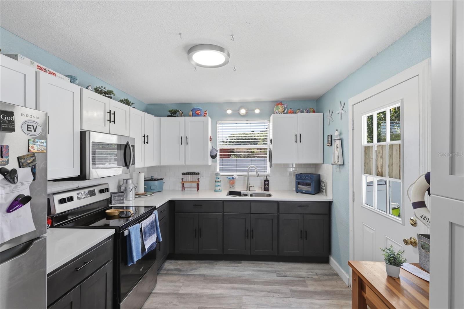 PINECREST SUB - Residential